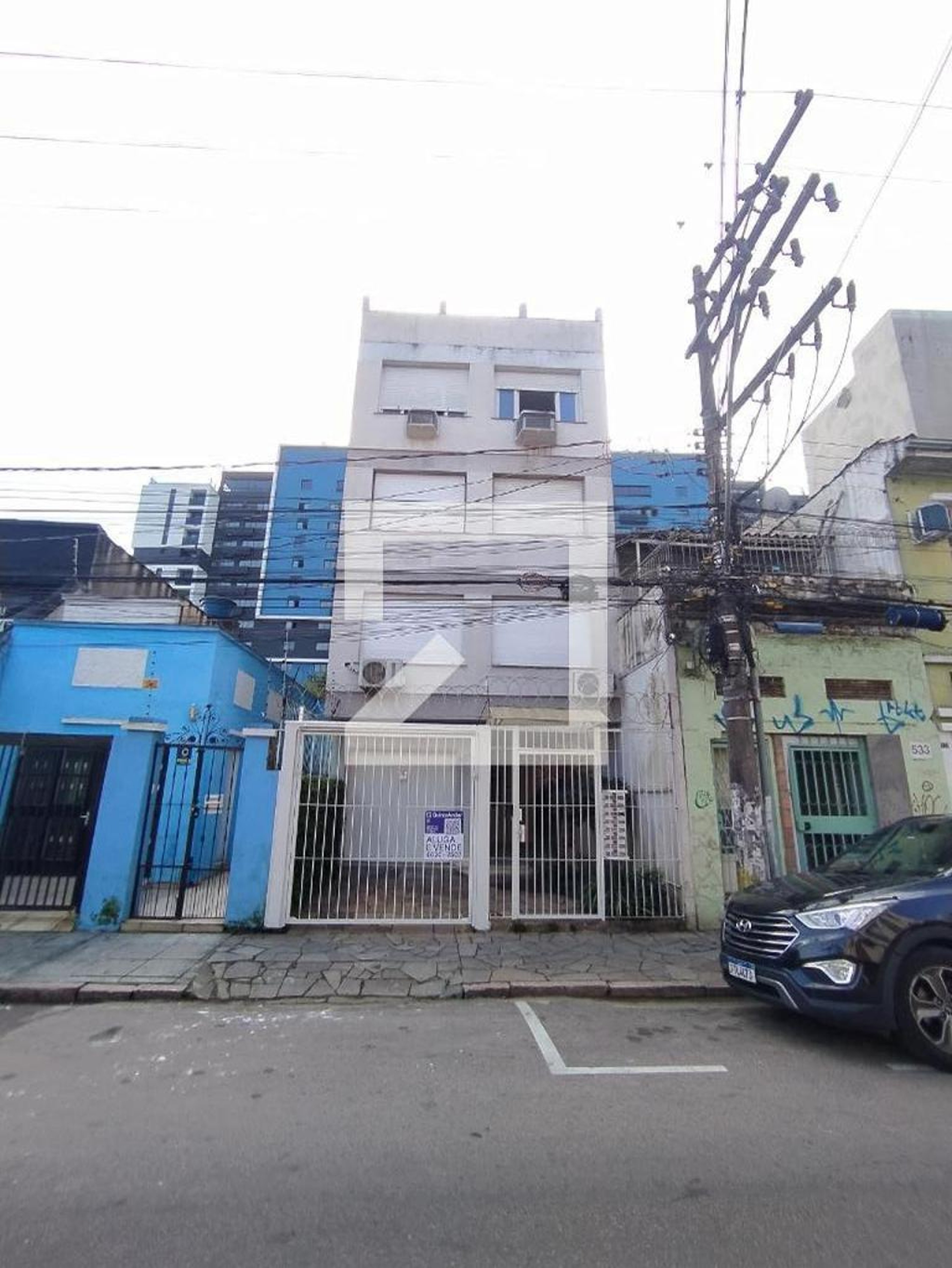 Fachada Condomínio em Rua Luiz Afonso, 537