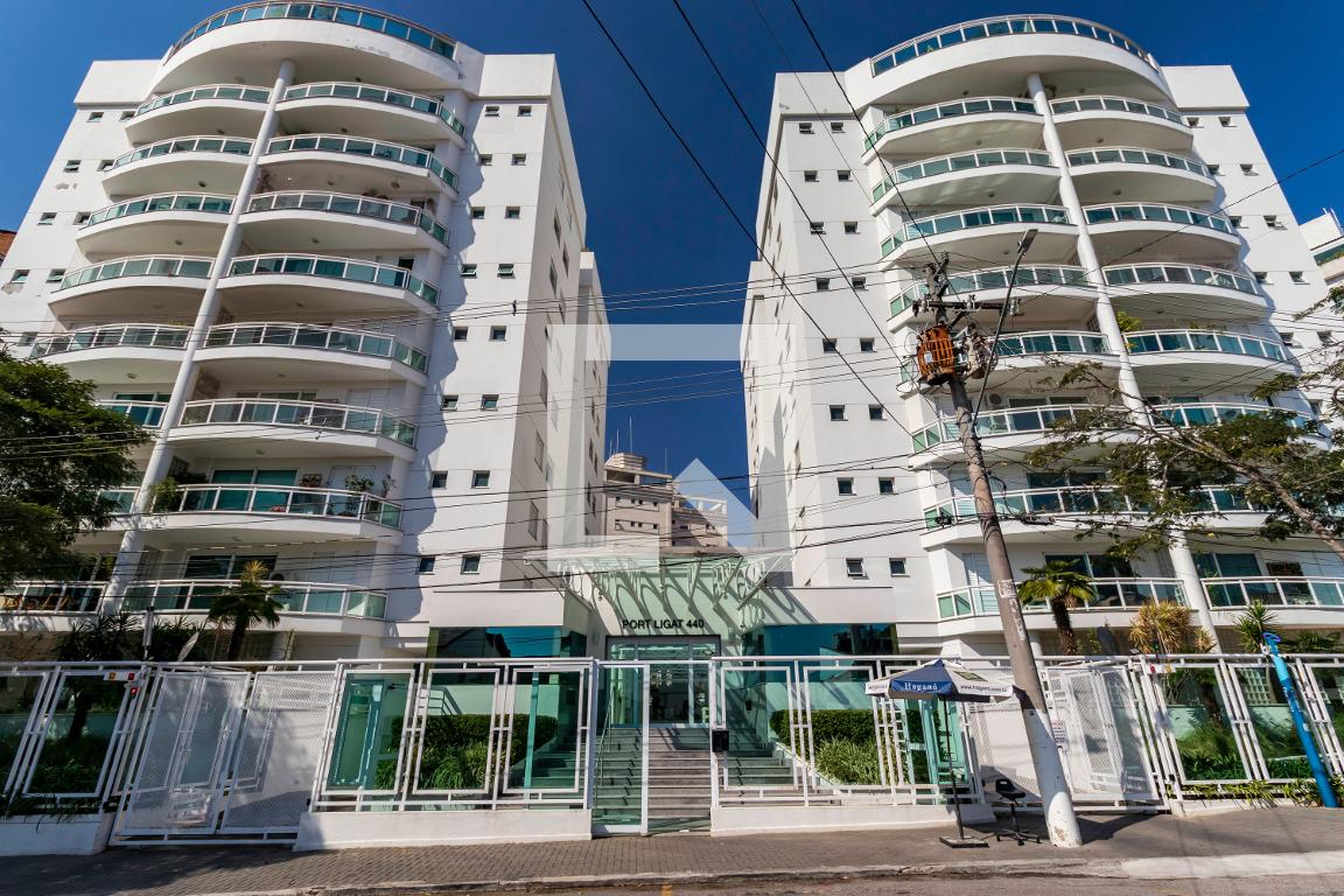 Fachada Condomínio Port Ligat