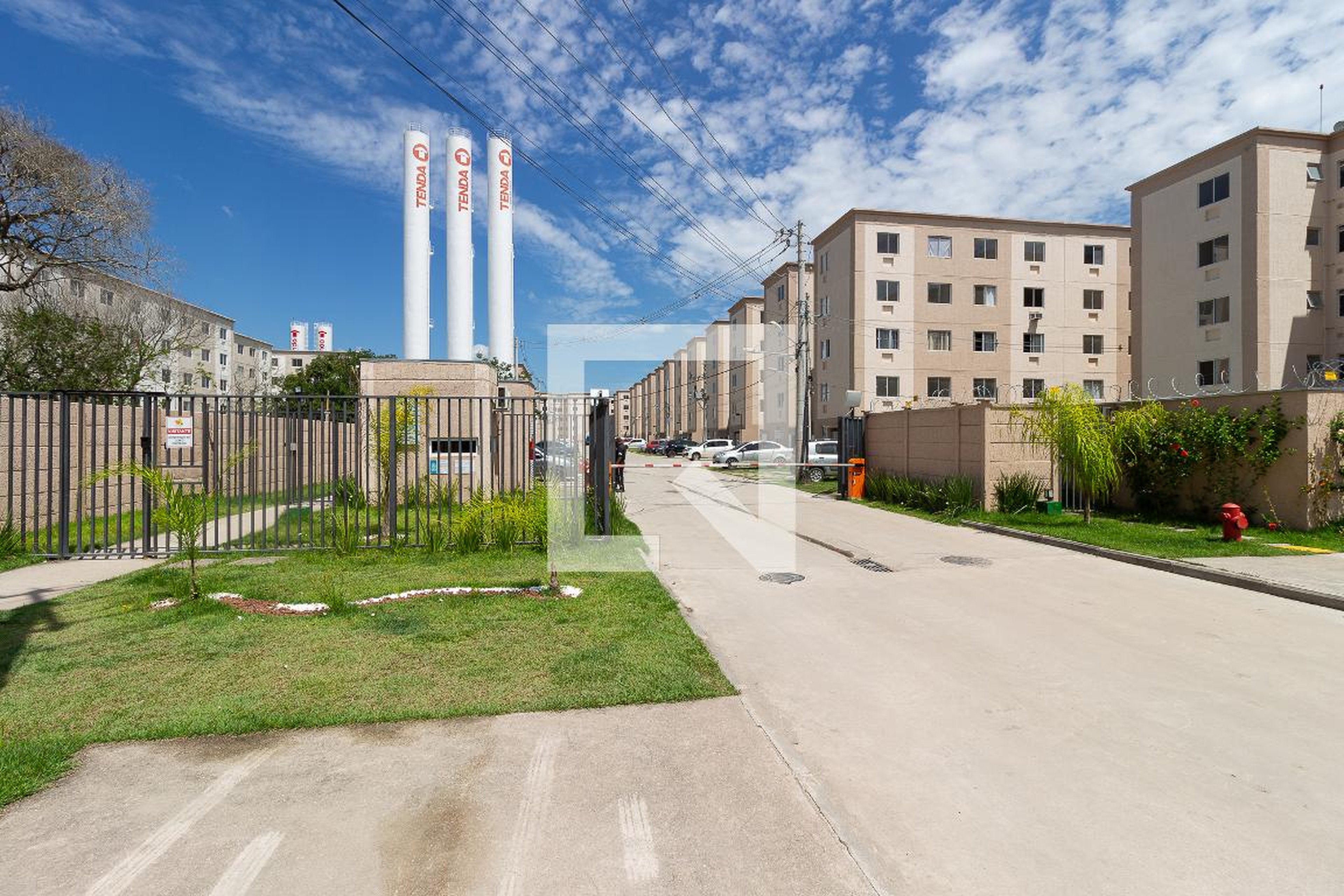 Fachada do condomínio Condomínio em Estrada Cabuçu de Baixo, 30