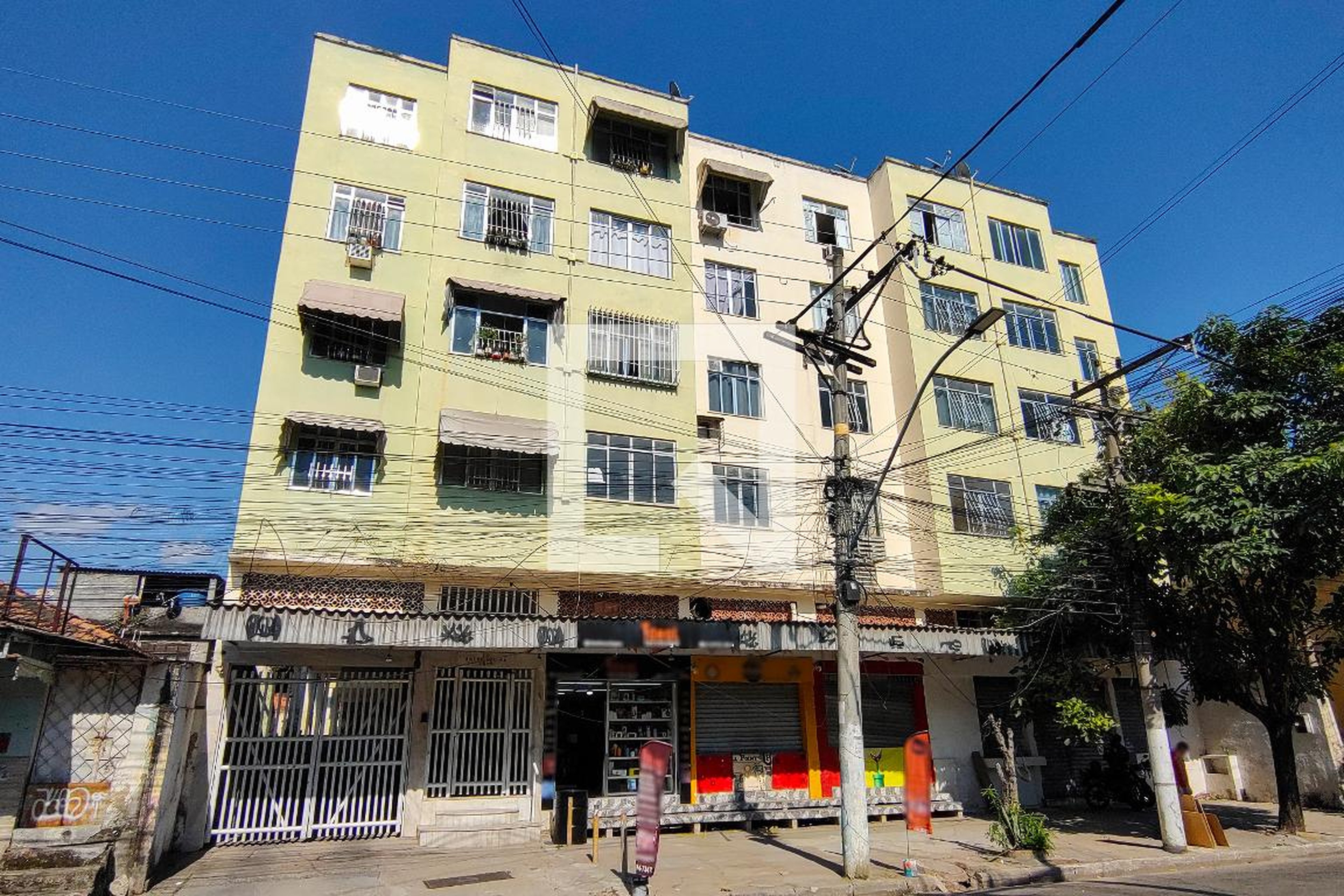 Fachada do Prédio Condomínio em Rua Visconde de Itaúna, 2638