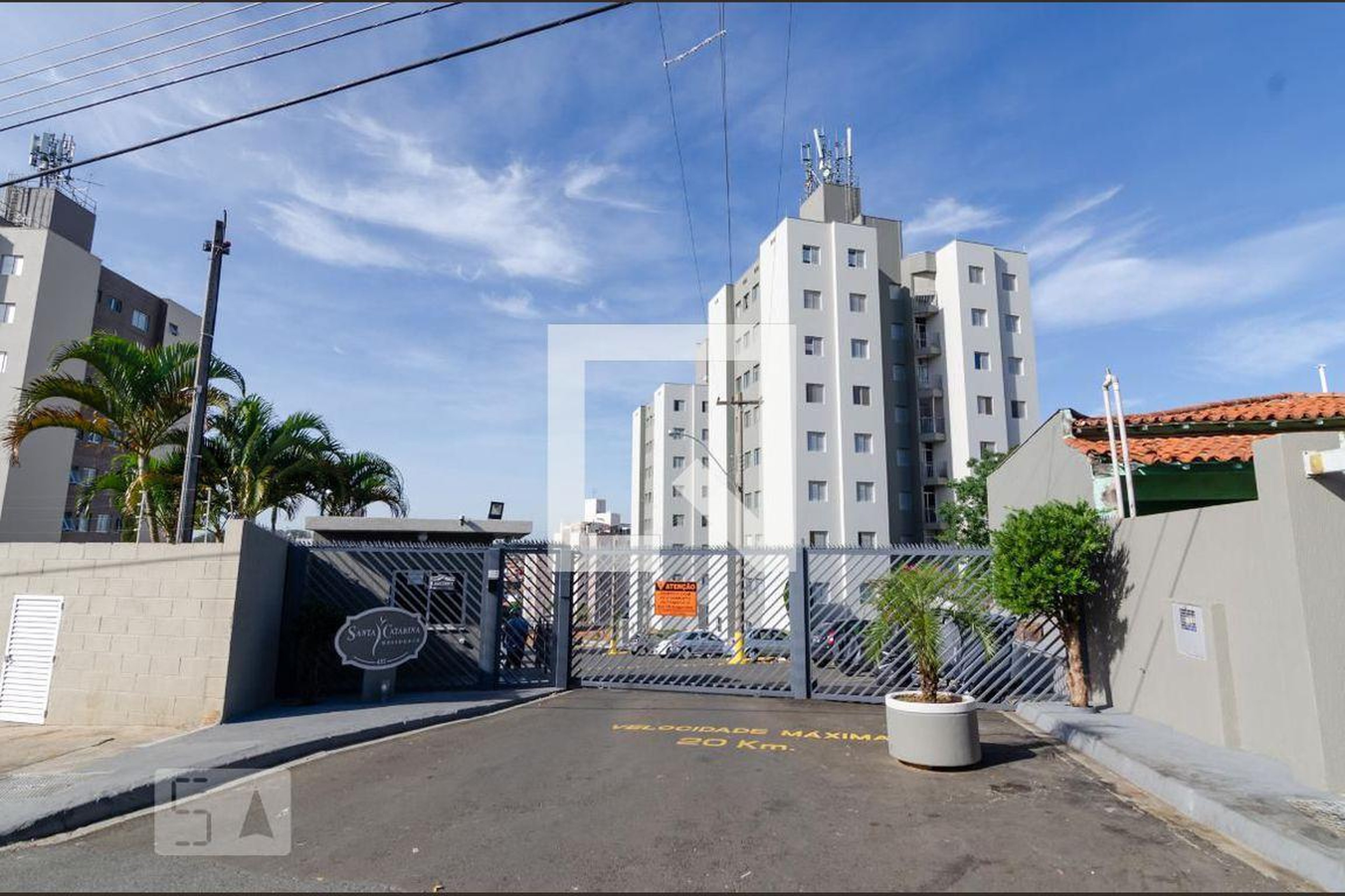 Fachada do Condomínio Condomínio em Rua Madalena Barbosa Ferreira, 485
