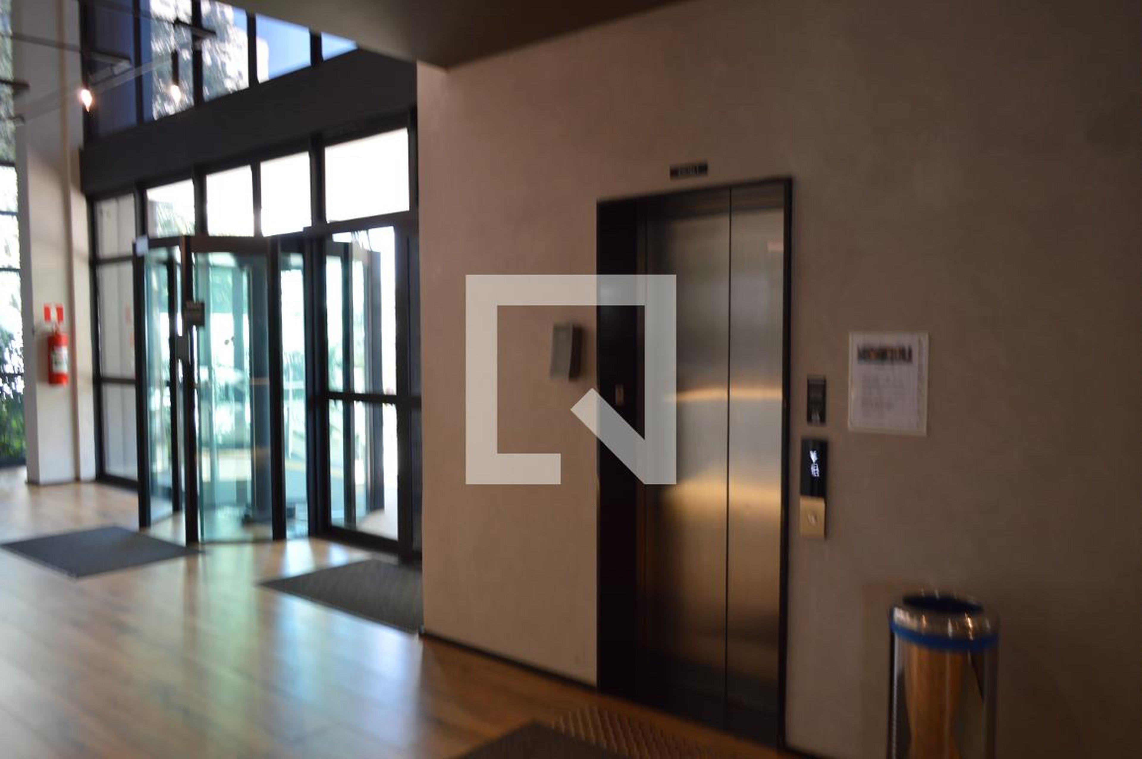 Elevador - NIK Estação Vila Mariana