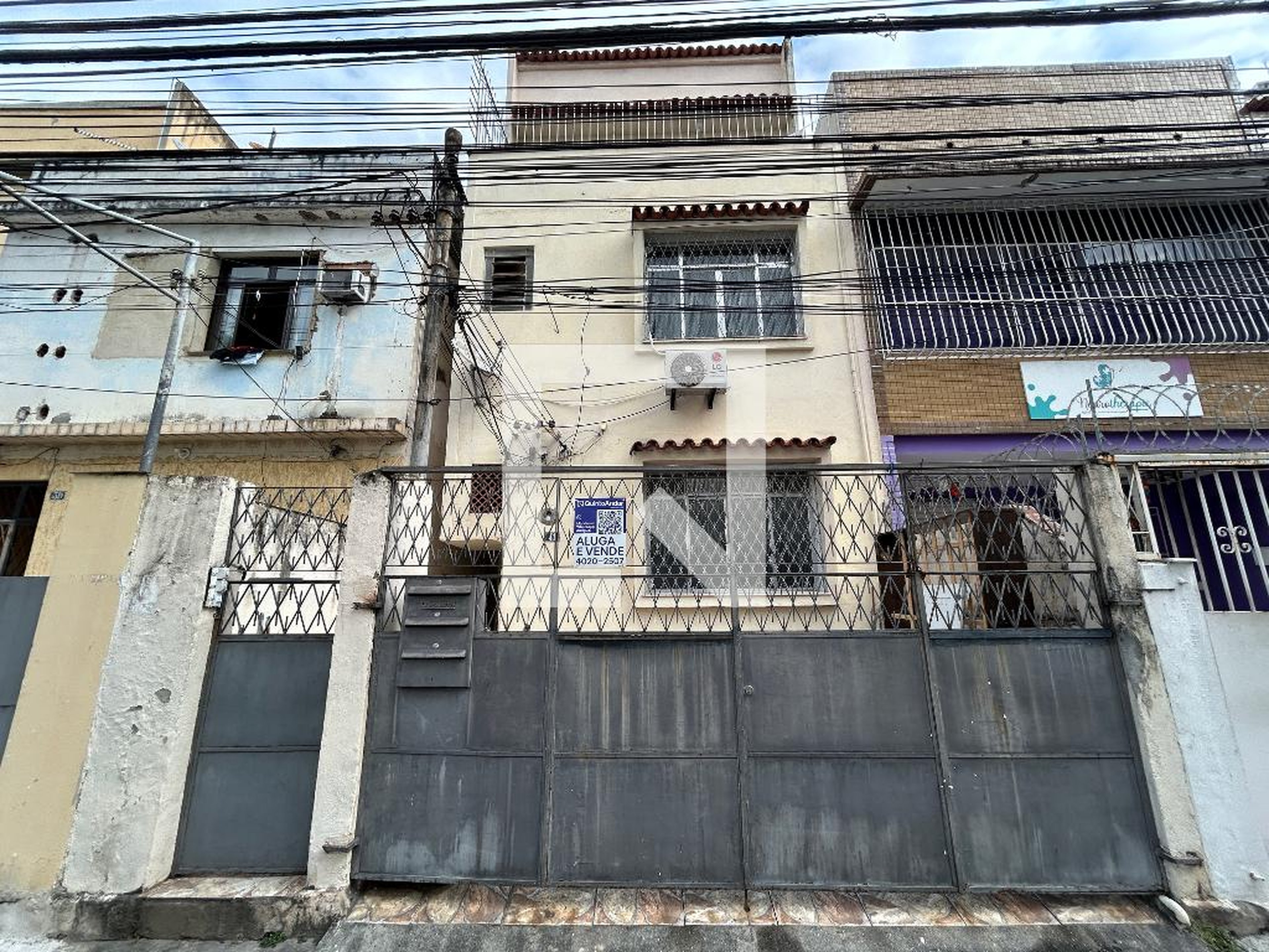 Fachada Condomínio em Travessa Miracema, 41