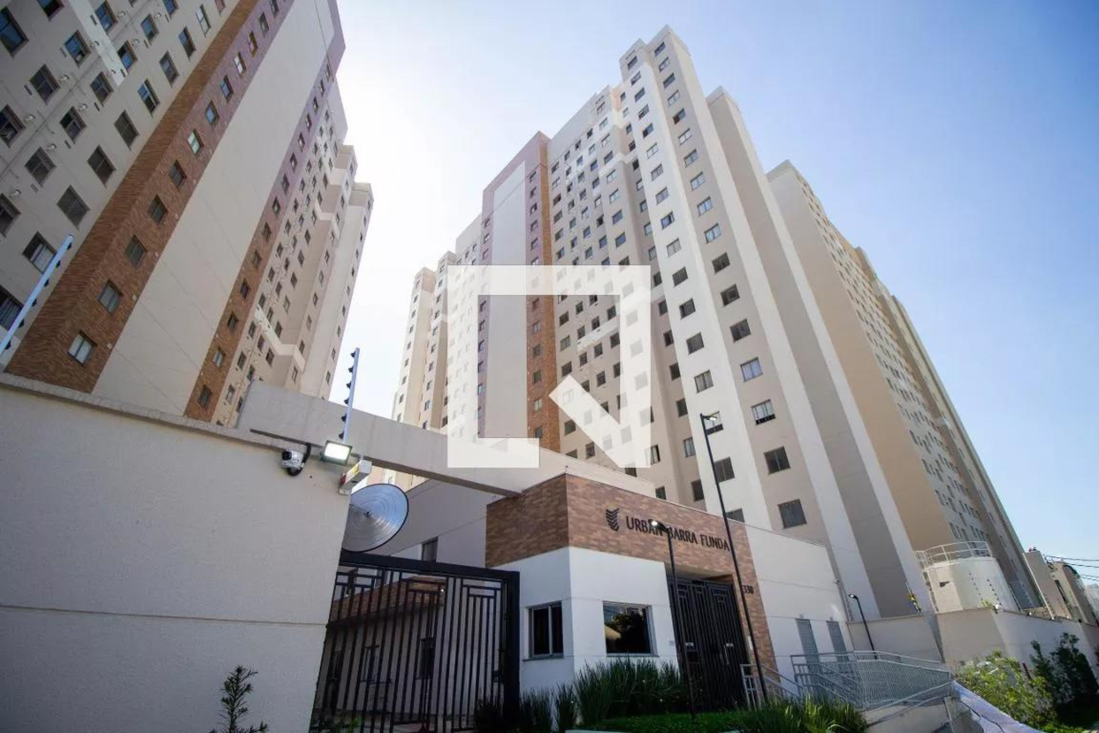 Fachada do Condomínio Condomínio Urban Barra Funda 1