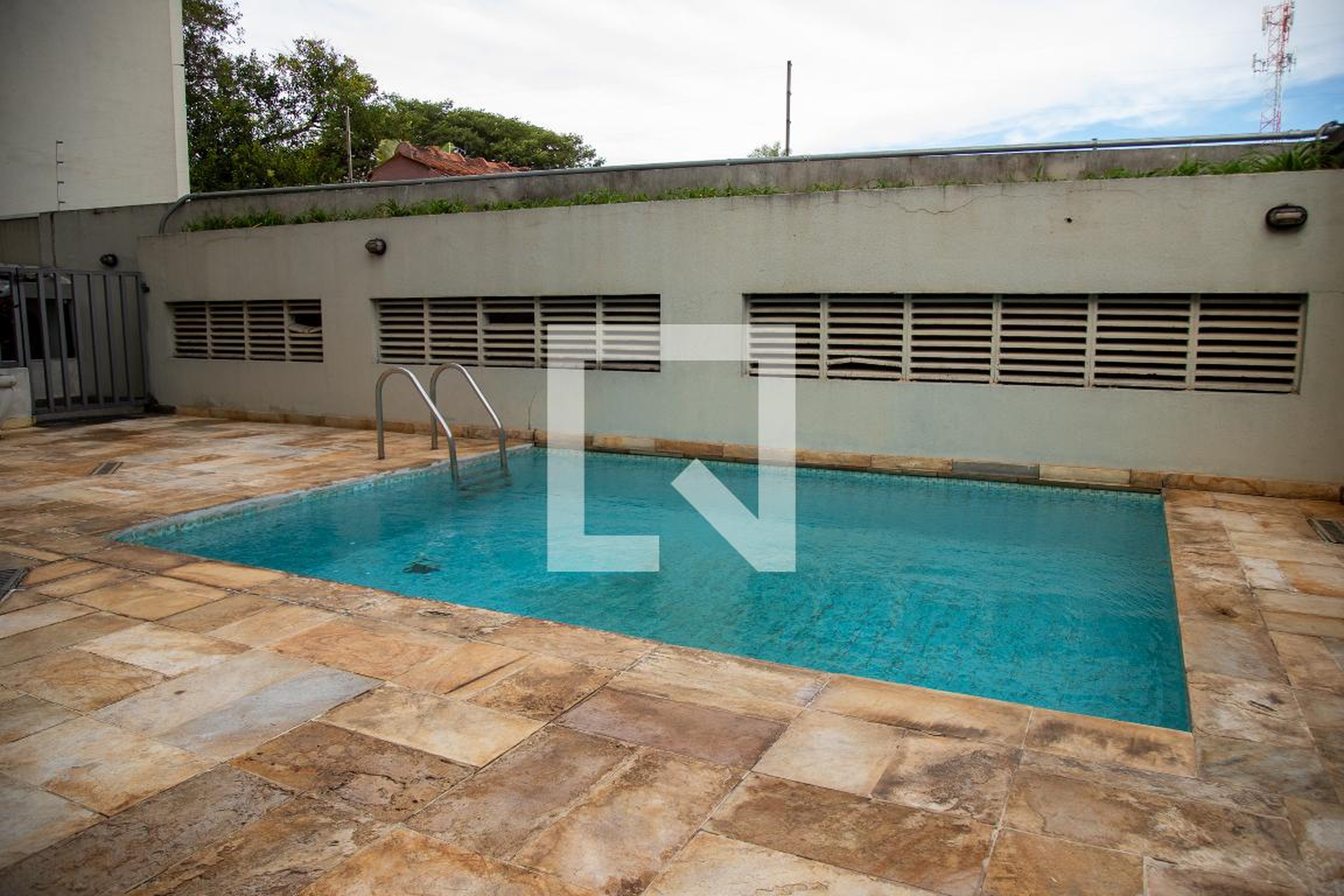 Piscina - Feira da Alexandre Dumas