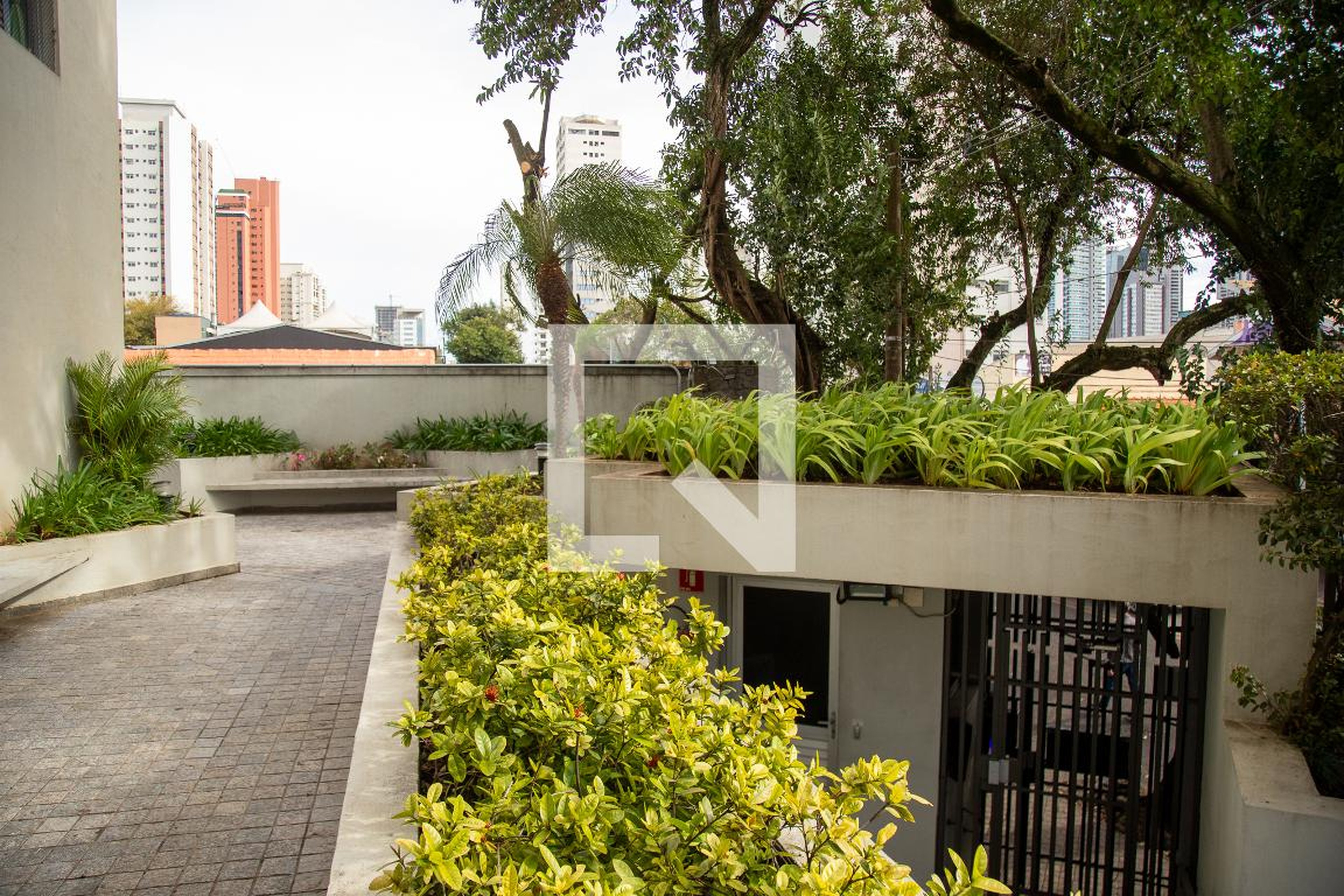 Área comum - Feira da Alexandre Dumas