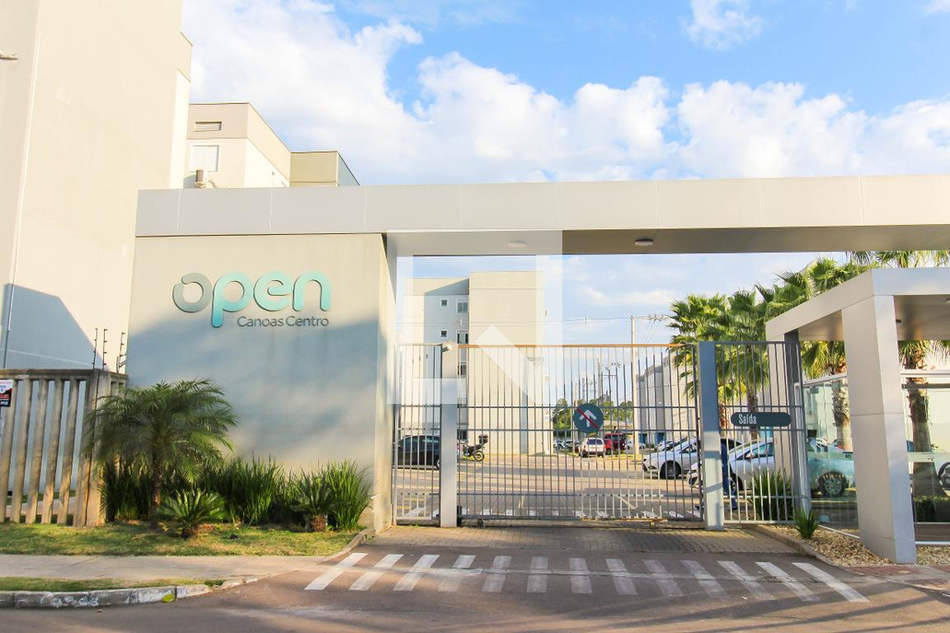Fachada do Condomínio Condomínio Open Canoas