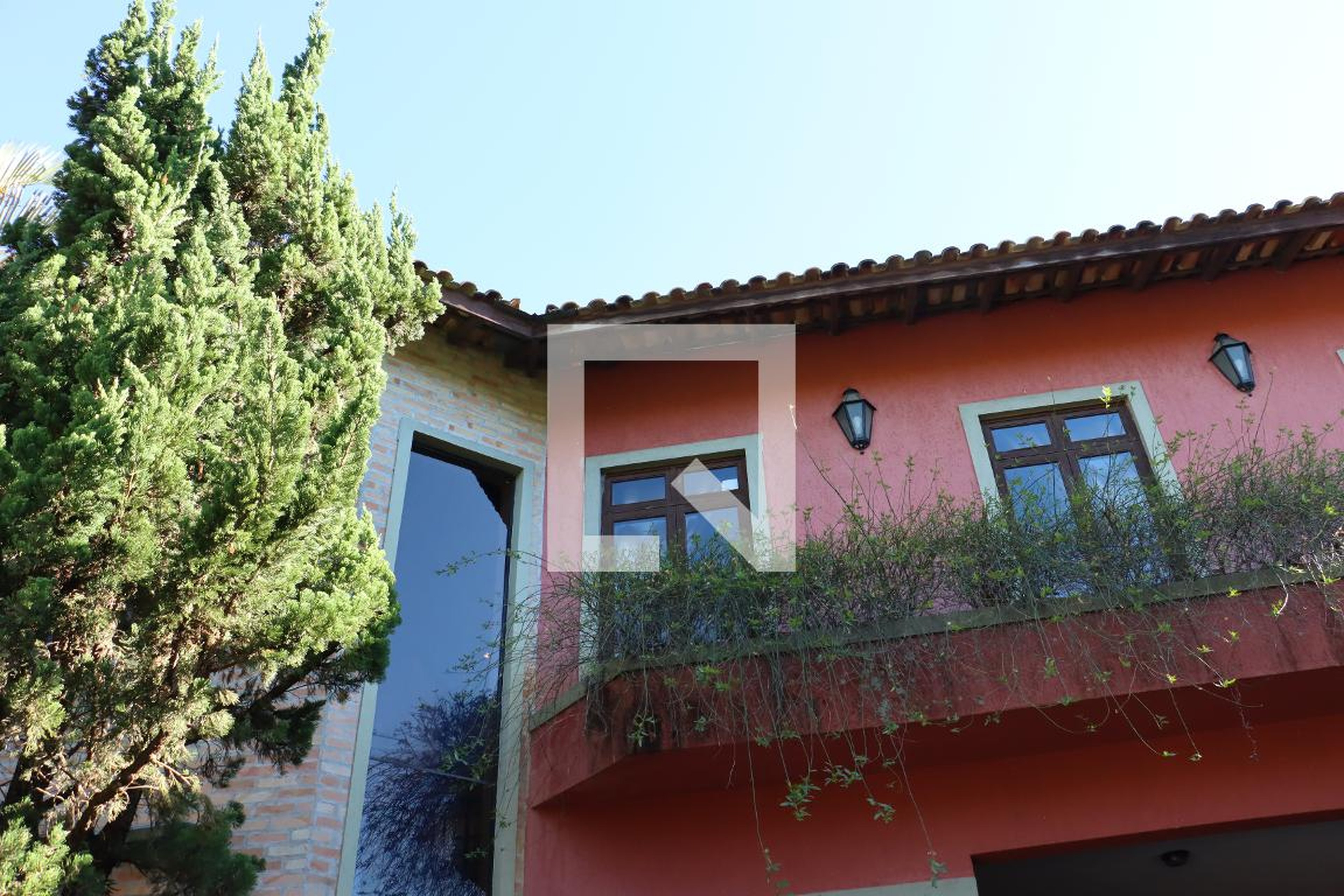 Fachada Condomínio em Rua Cacilda Becker, 115