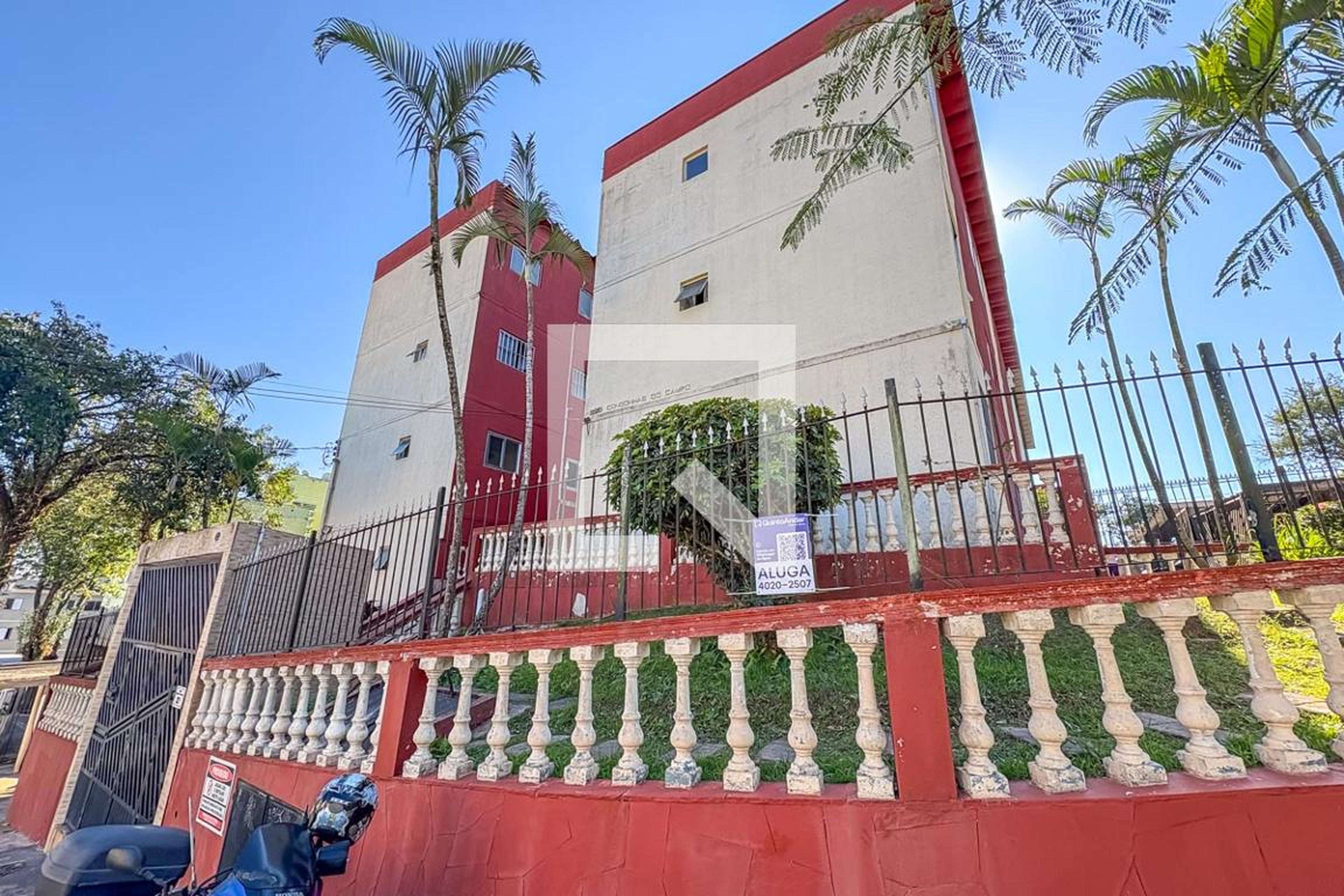 Fachada Condomínio em Rua Wenceslau Richter, 223