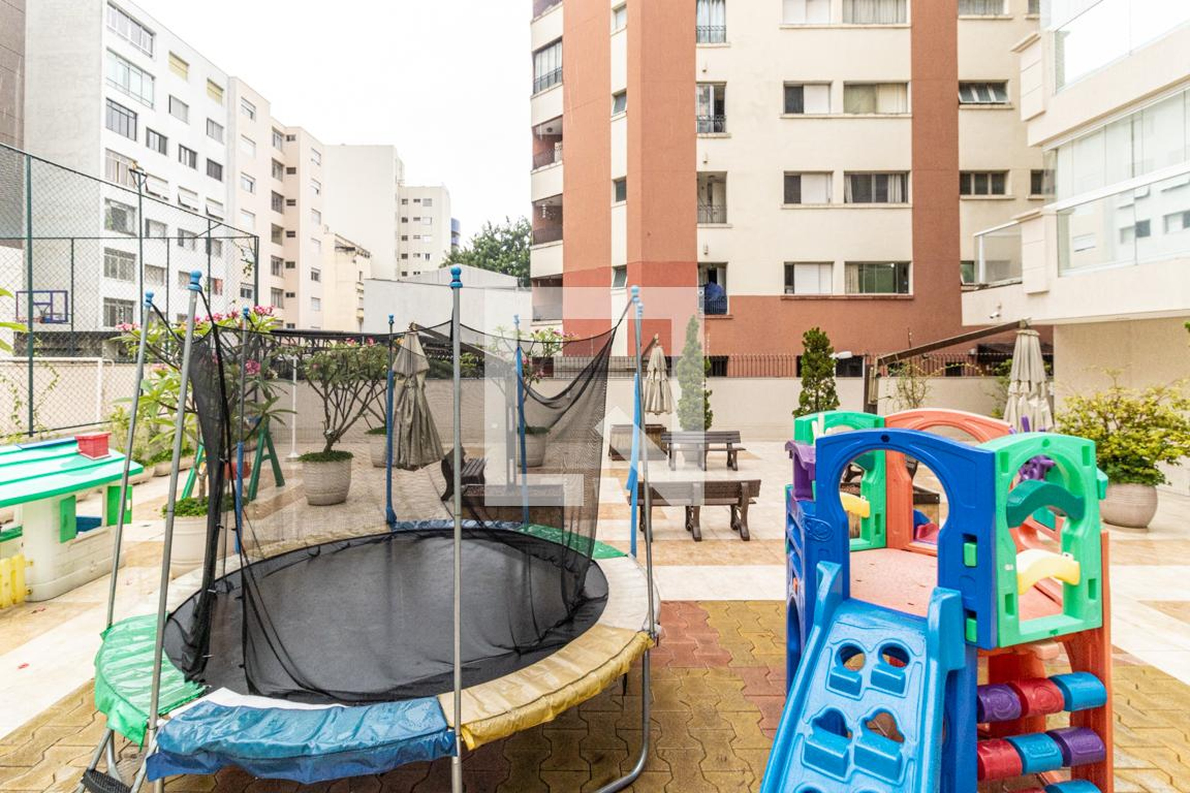 Playground - Metropolitan