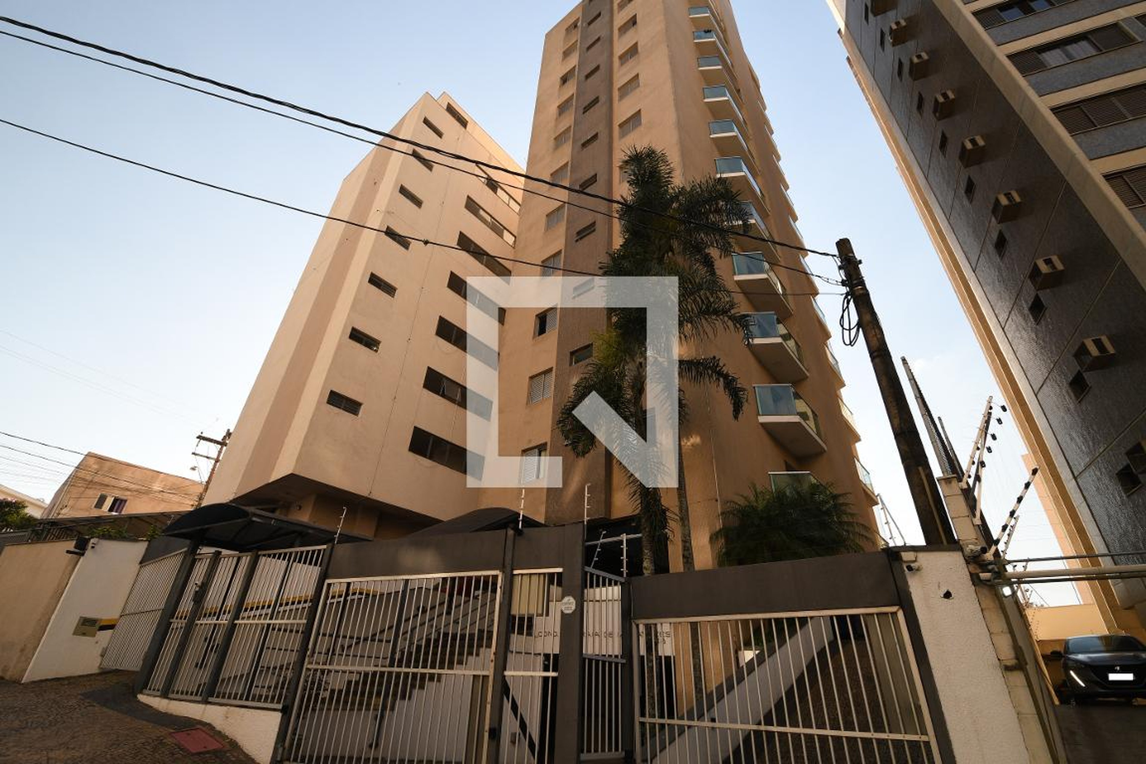 Fachada do Prédio Condomínio Proença