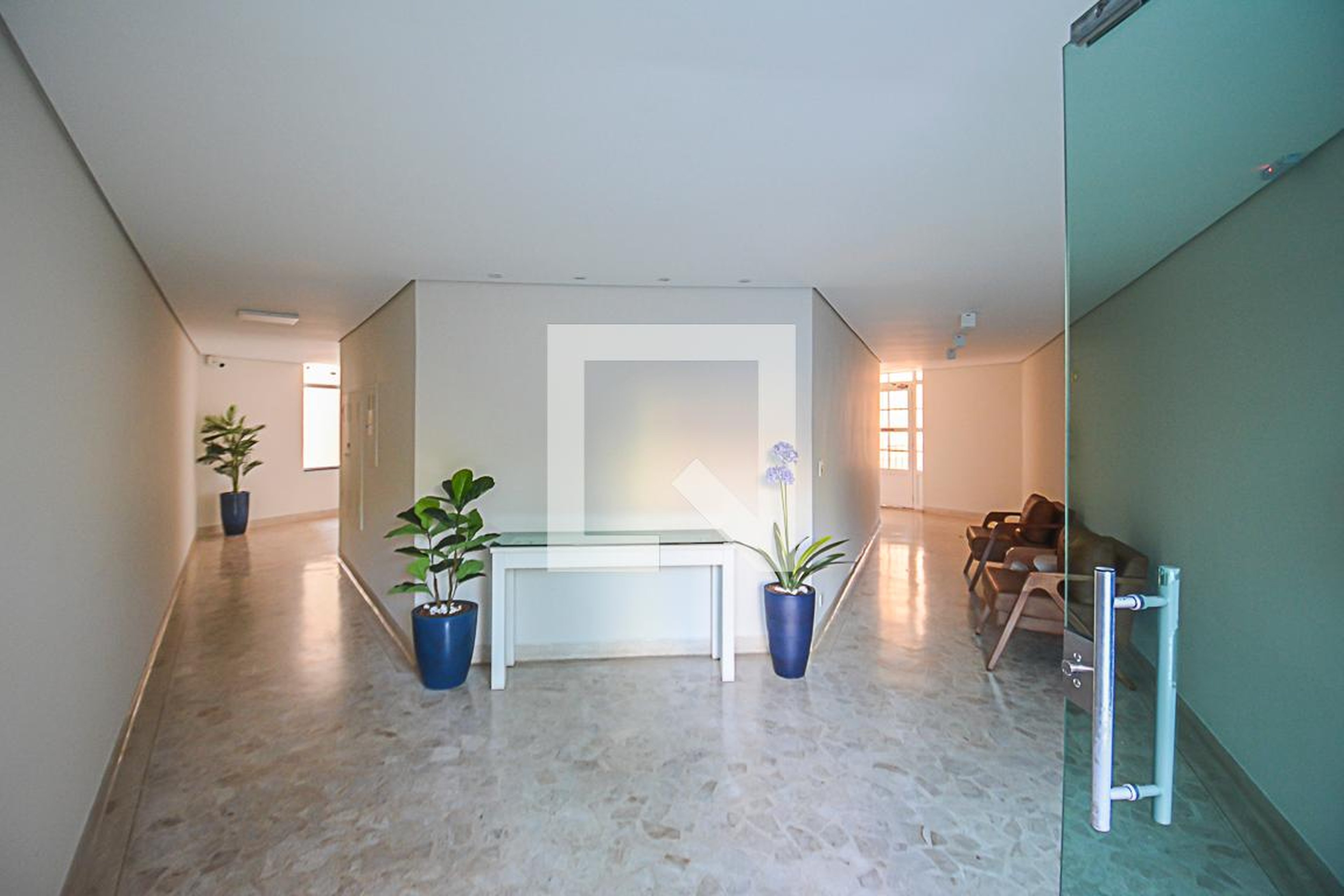 Hall de entrada Condomínio em Avenida Getúlio Vargas, 720