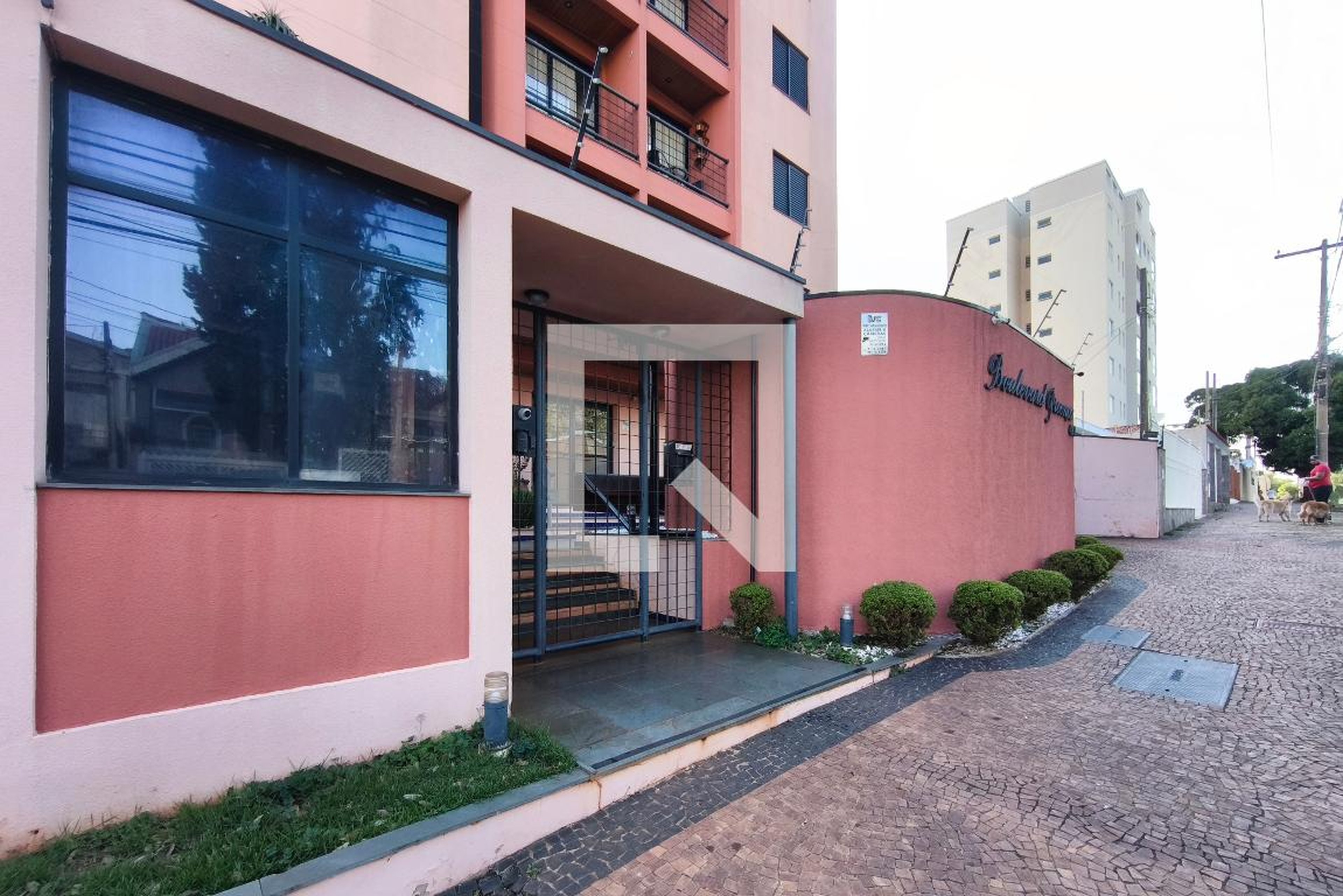 Fachada do Condomínio Condomínio em Rua Frei José do Monte Carmelo, 461