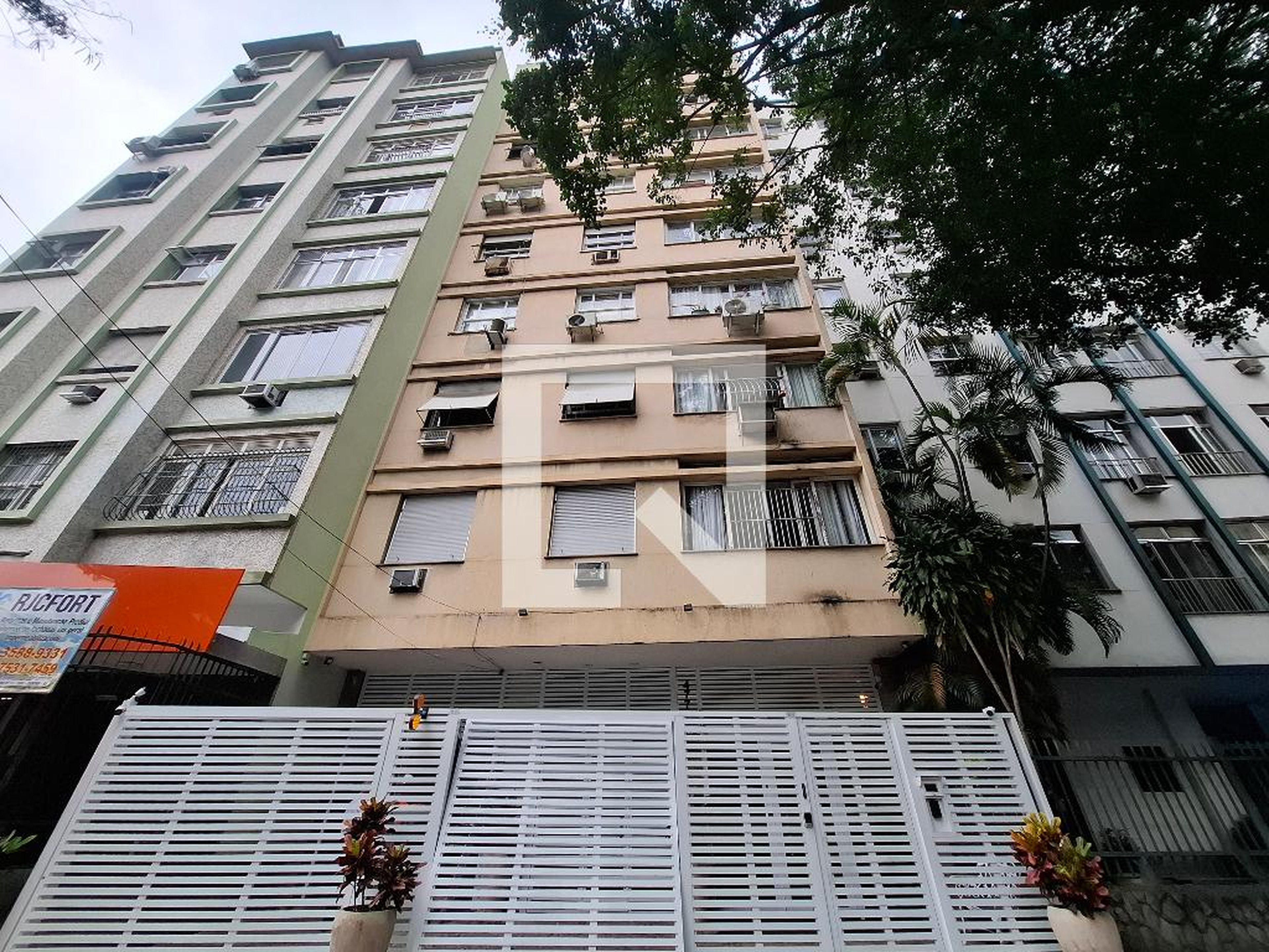 Fachada Edificio Longa