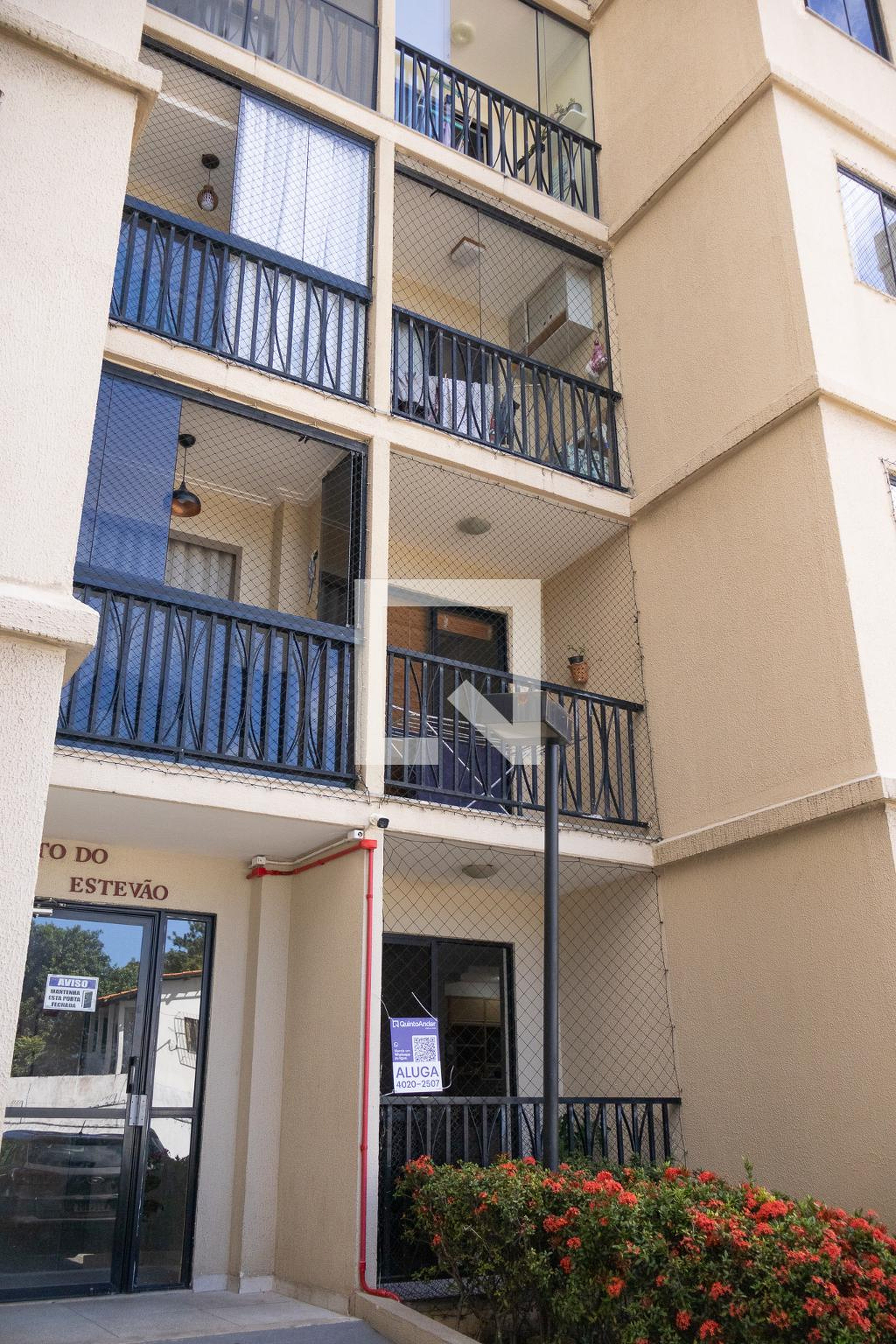 Fachada do Prédio Condomínio em Rua São João do Aeroporto, 618