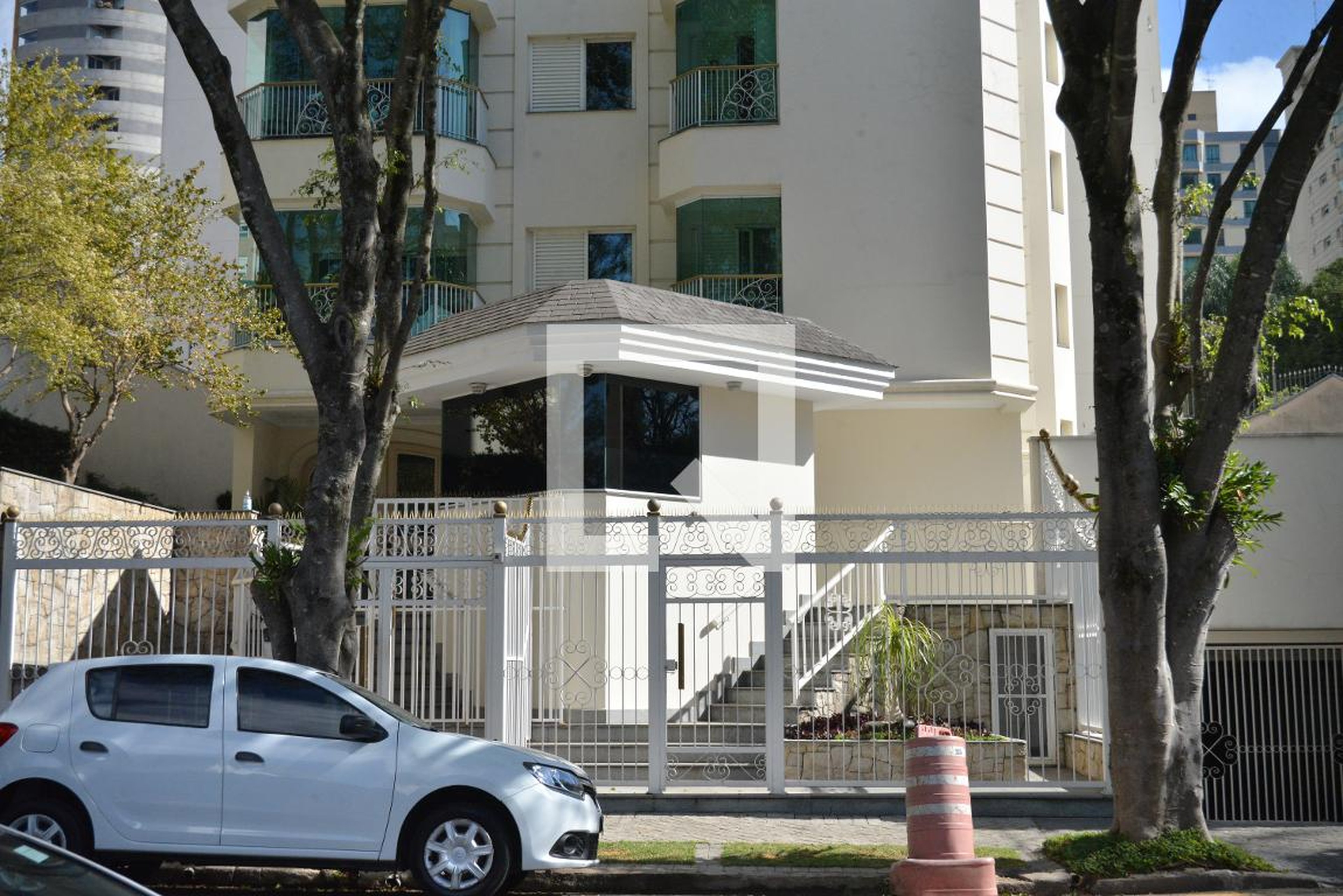 Fachada do Prédio Edifício Village Park