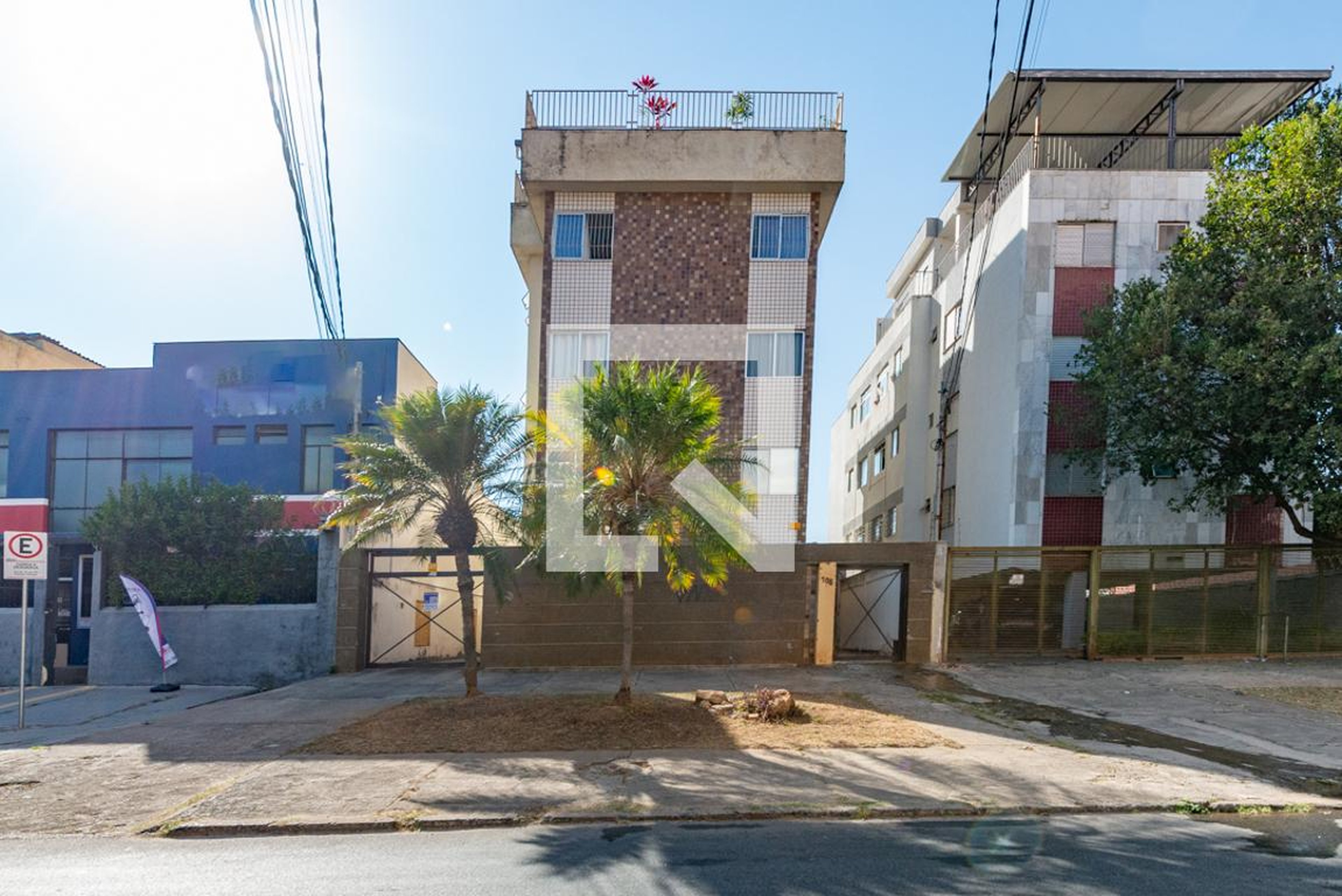 Fachada Condomínio em Avenida dos Esportes, 705