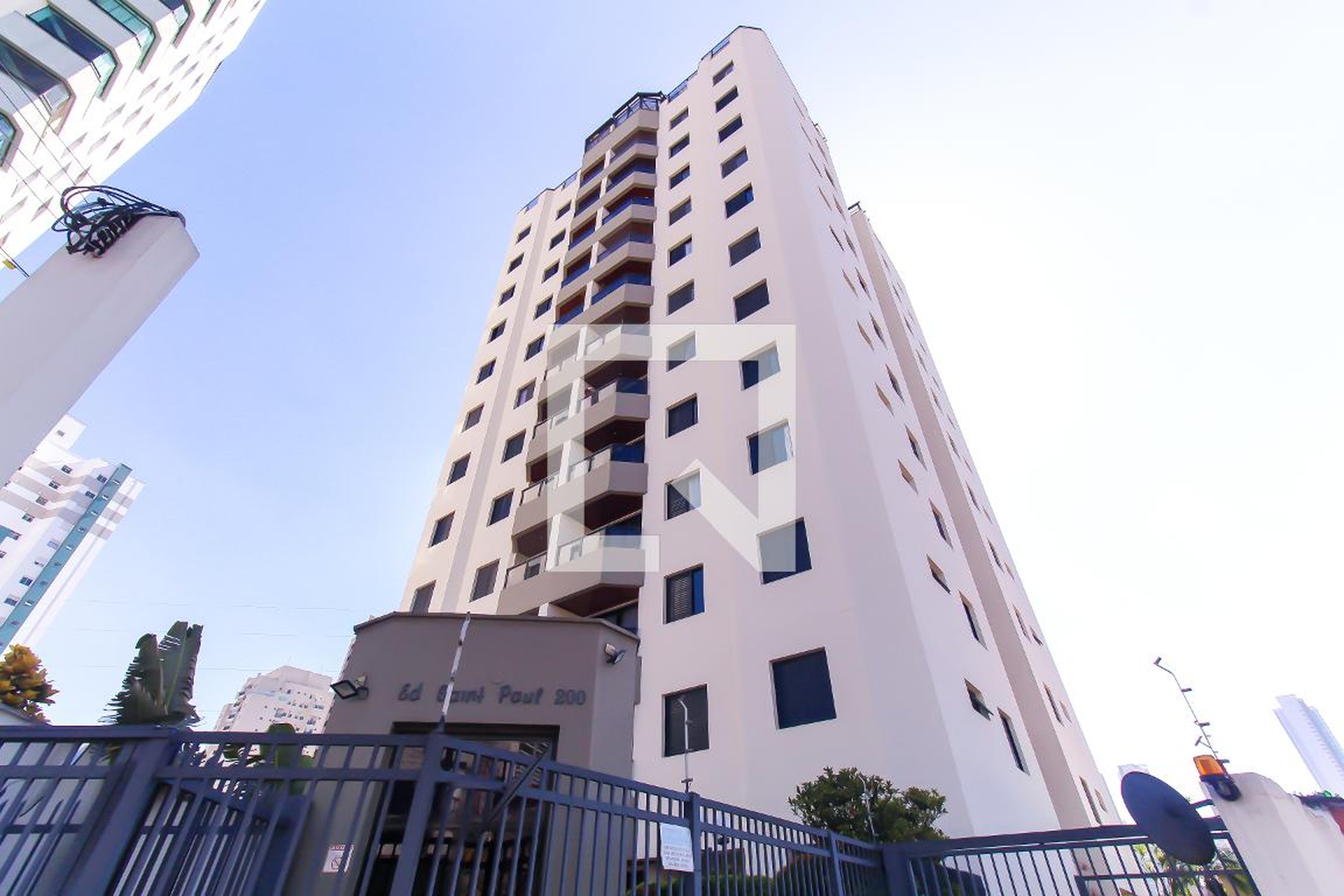 Fachada Edificio Sant Pool