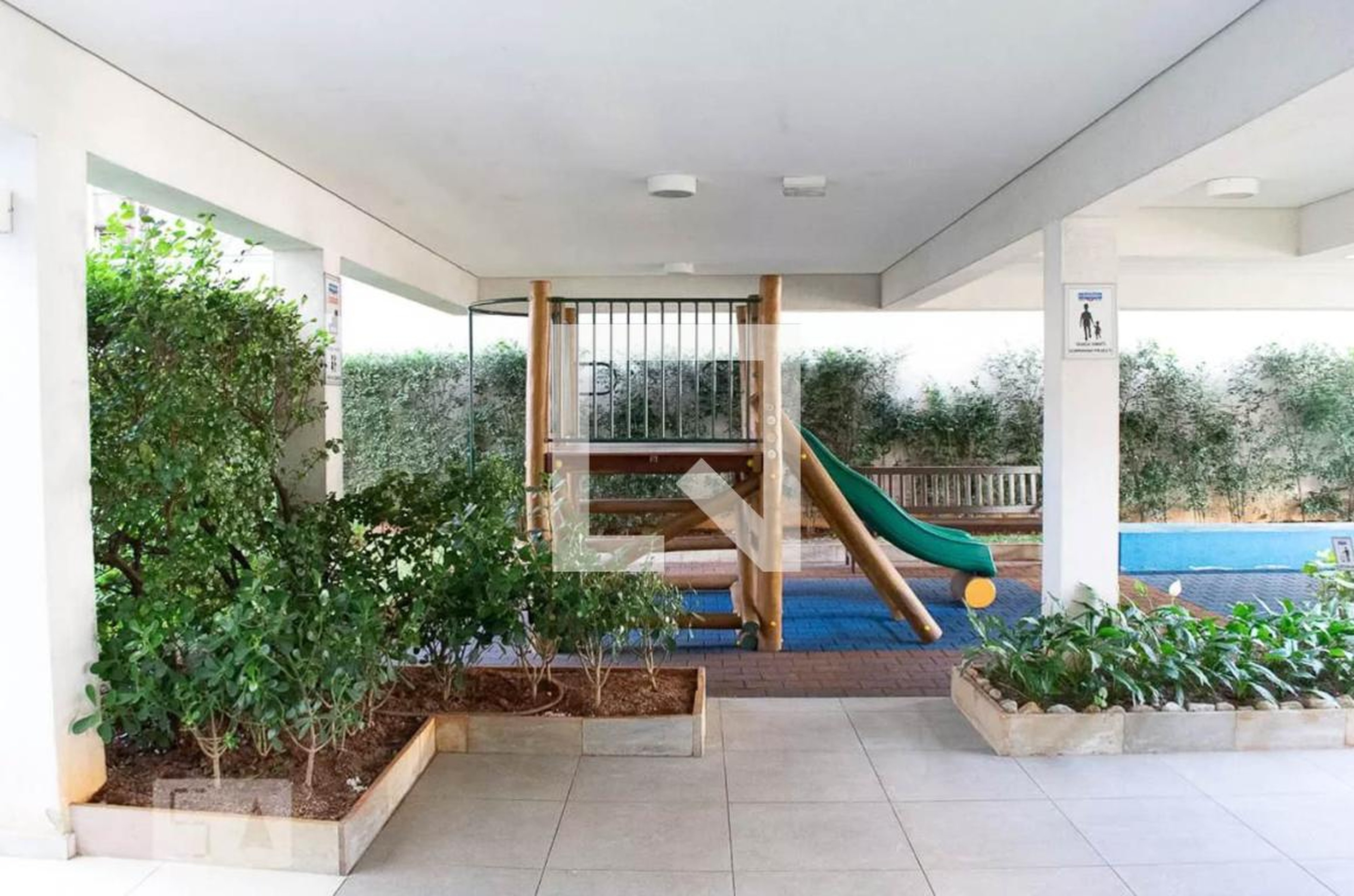 Playground - Station Parada Inglesa