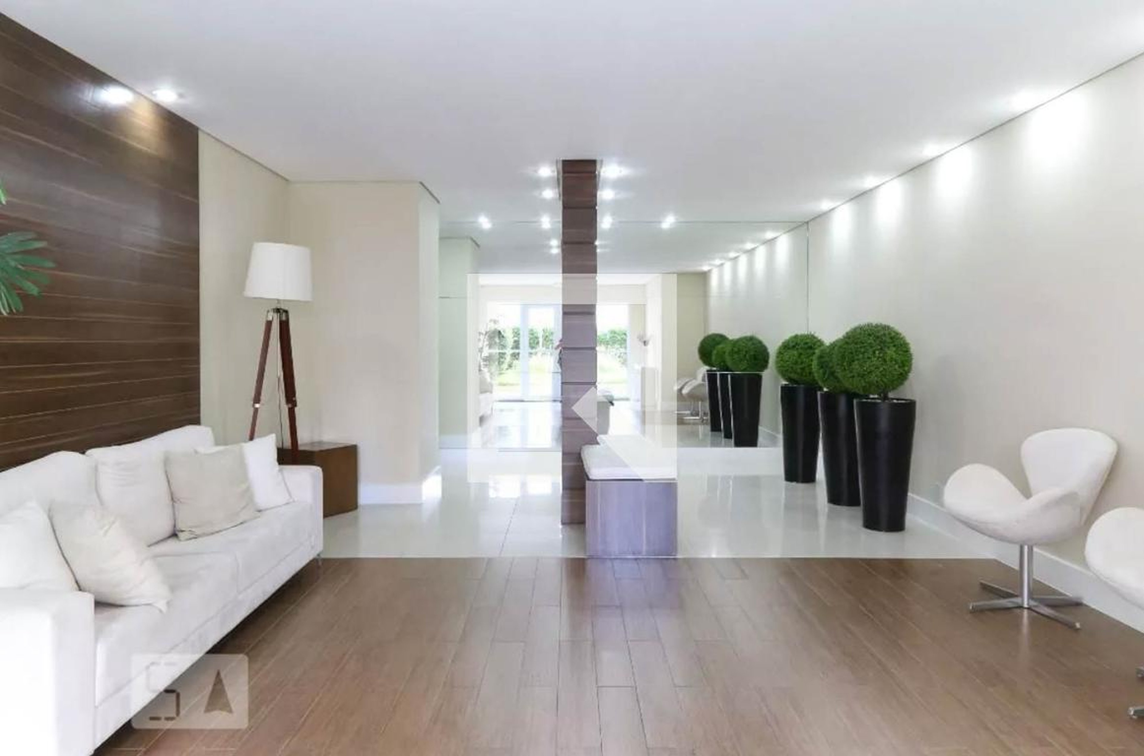 Hall - Station Parada Inglesa