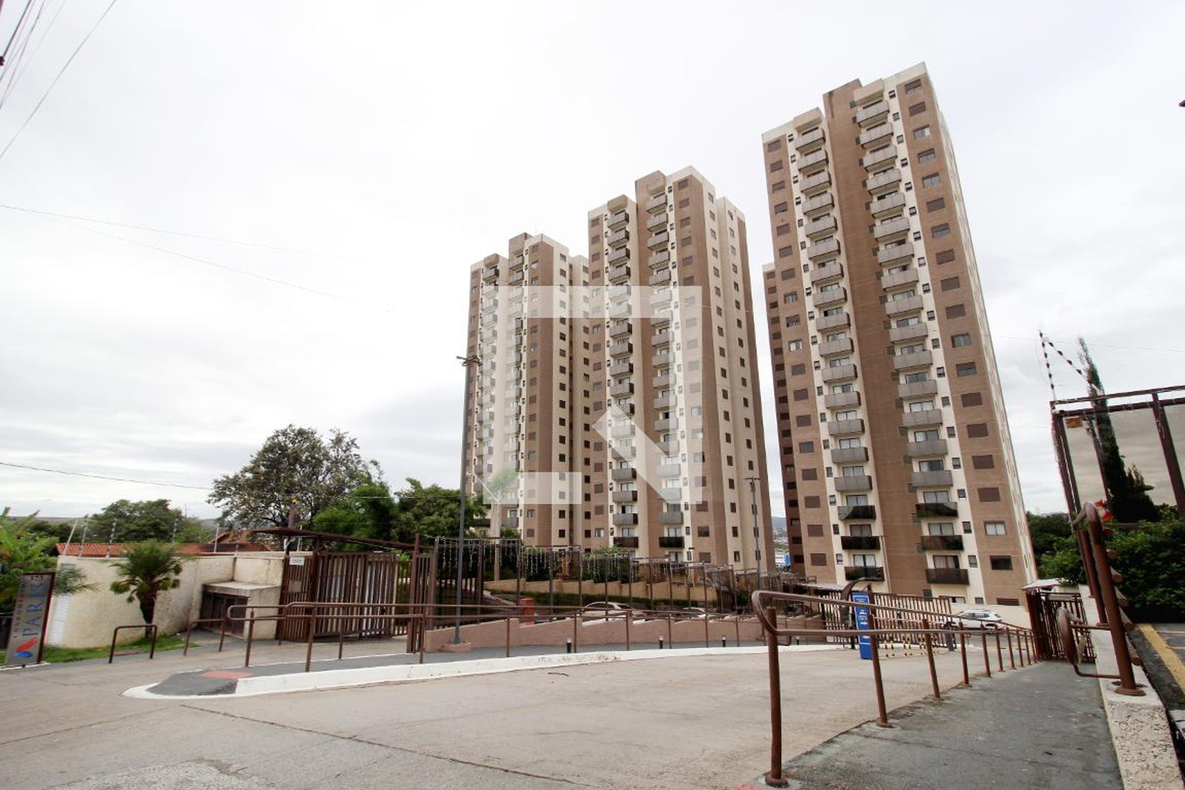 Fachada Condomínio Paris