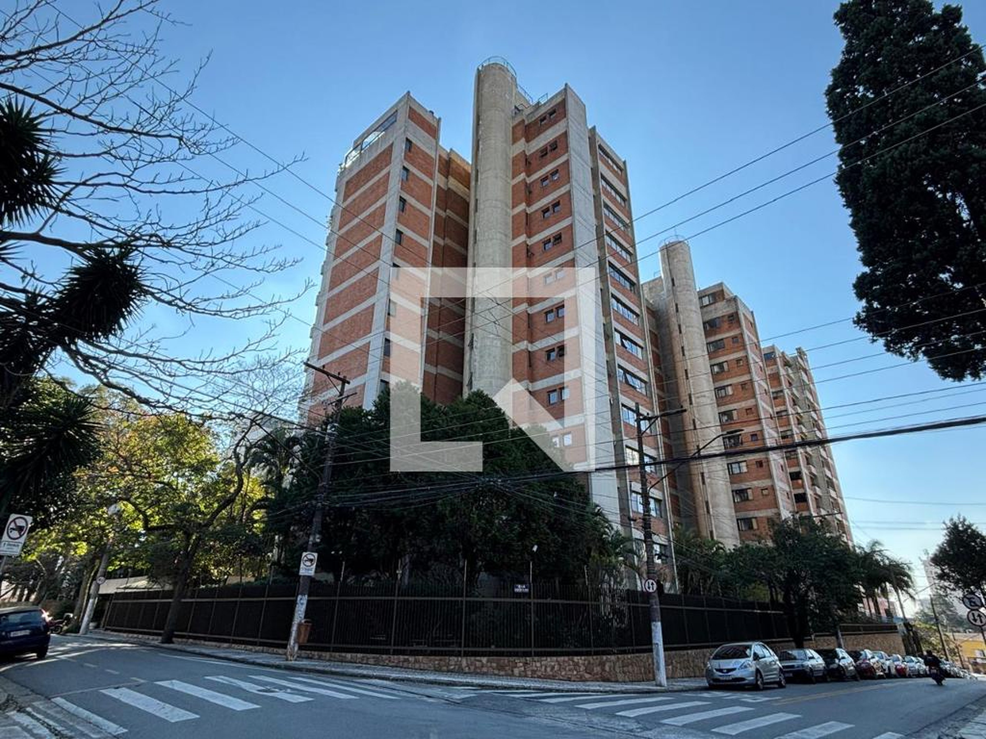 Fachada Condomínio Parque das Figueiras