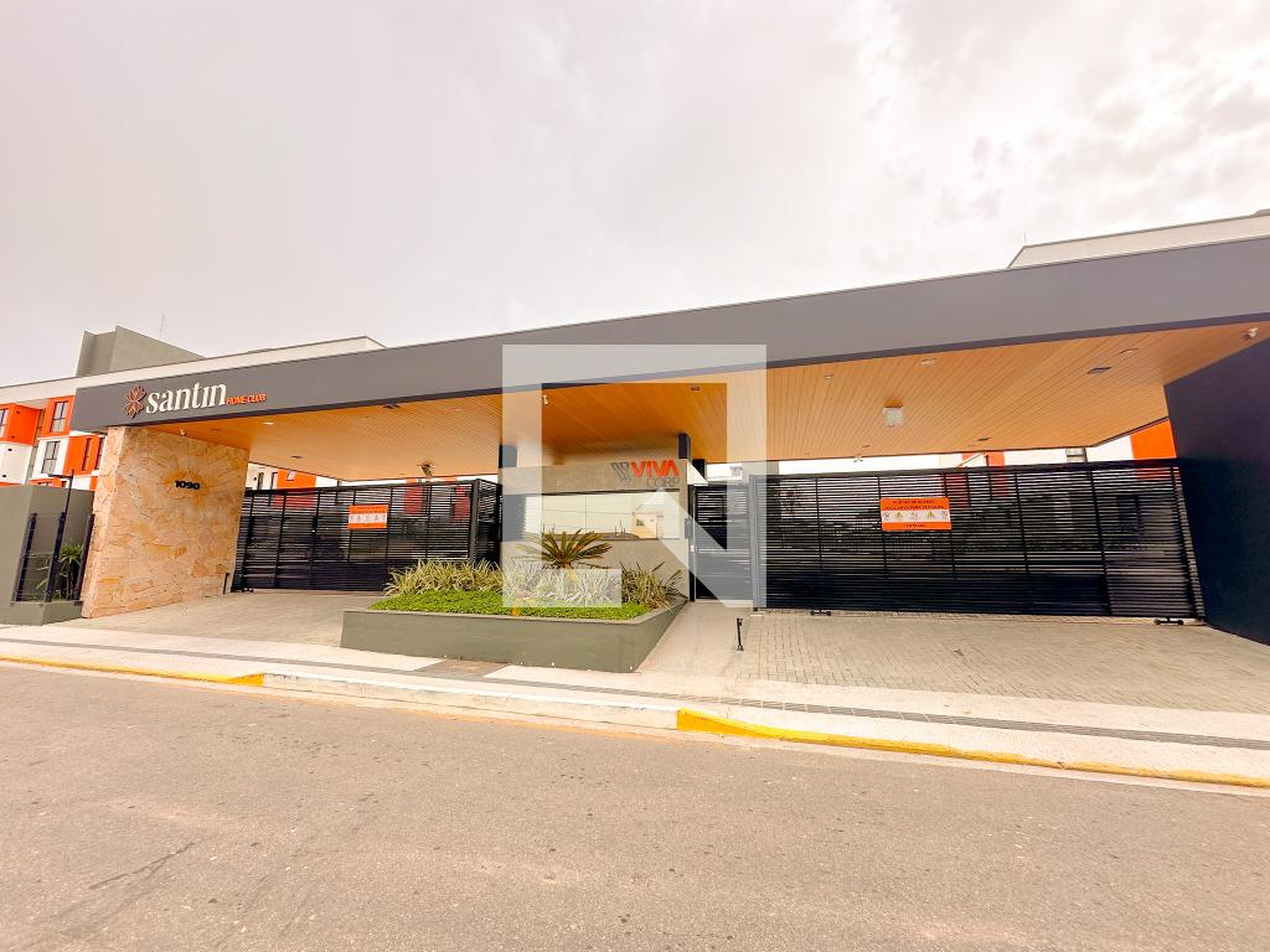 Fachada Condomínio em Rua São Benedito, 1090