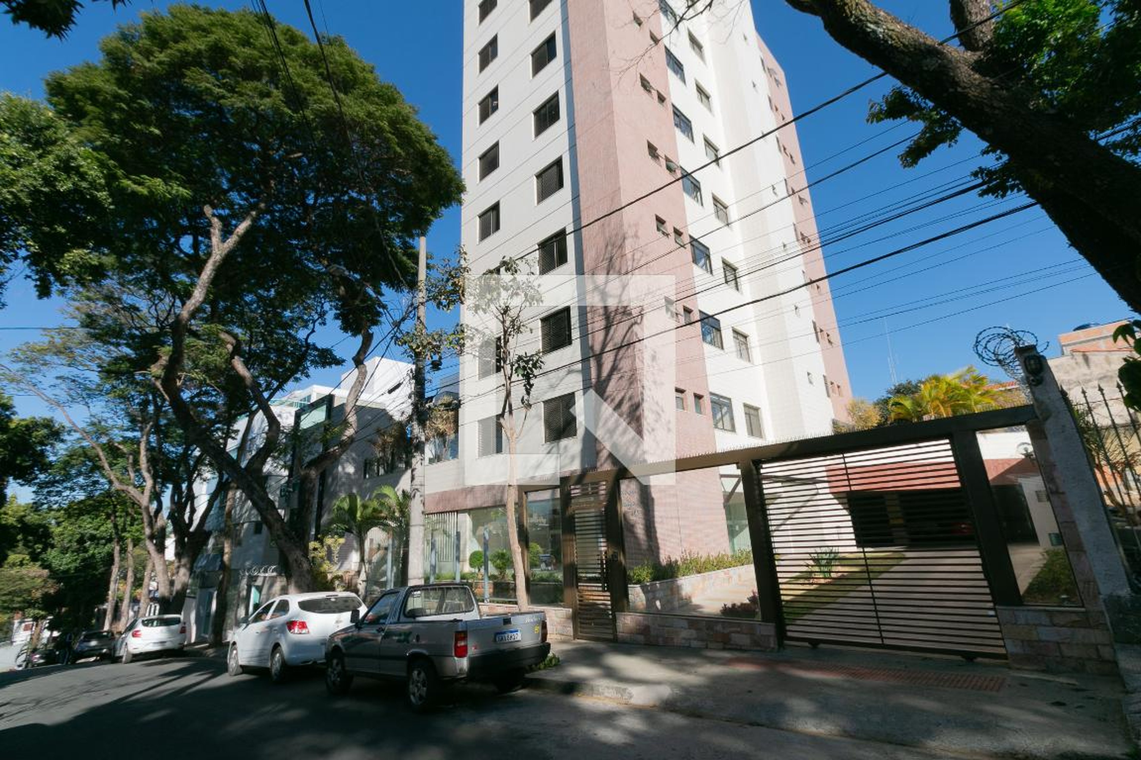 Fachada Condomínio em Rua João Edmundo Caldeira Brant, 103