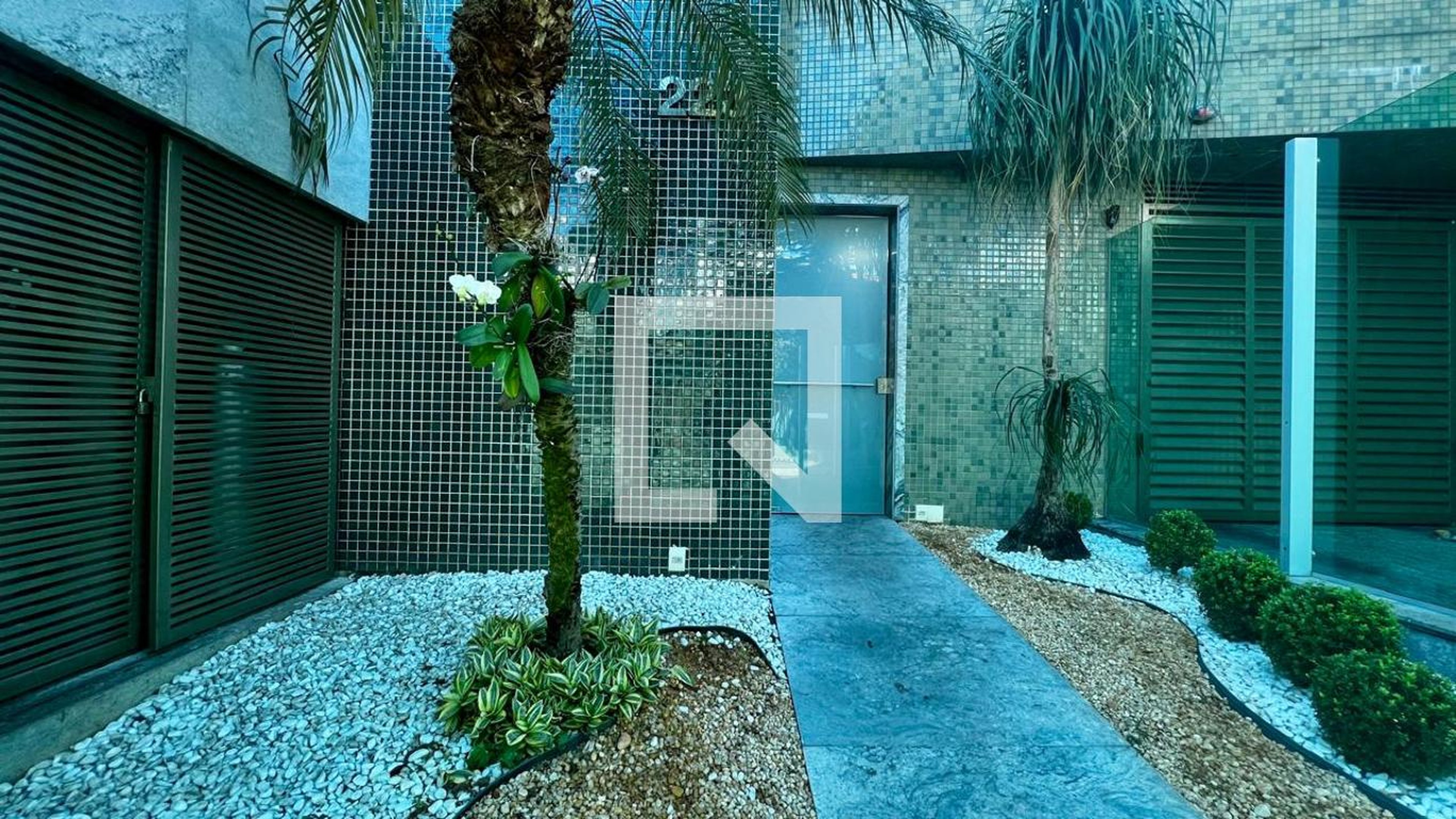 Hall de entrada Condomínio em Rua Monsenhor Horta, 223