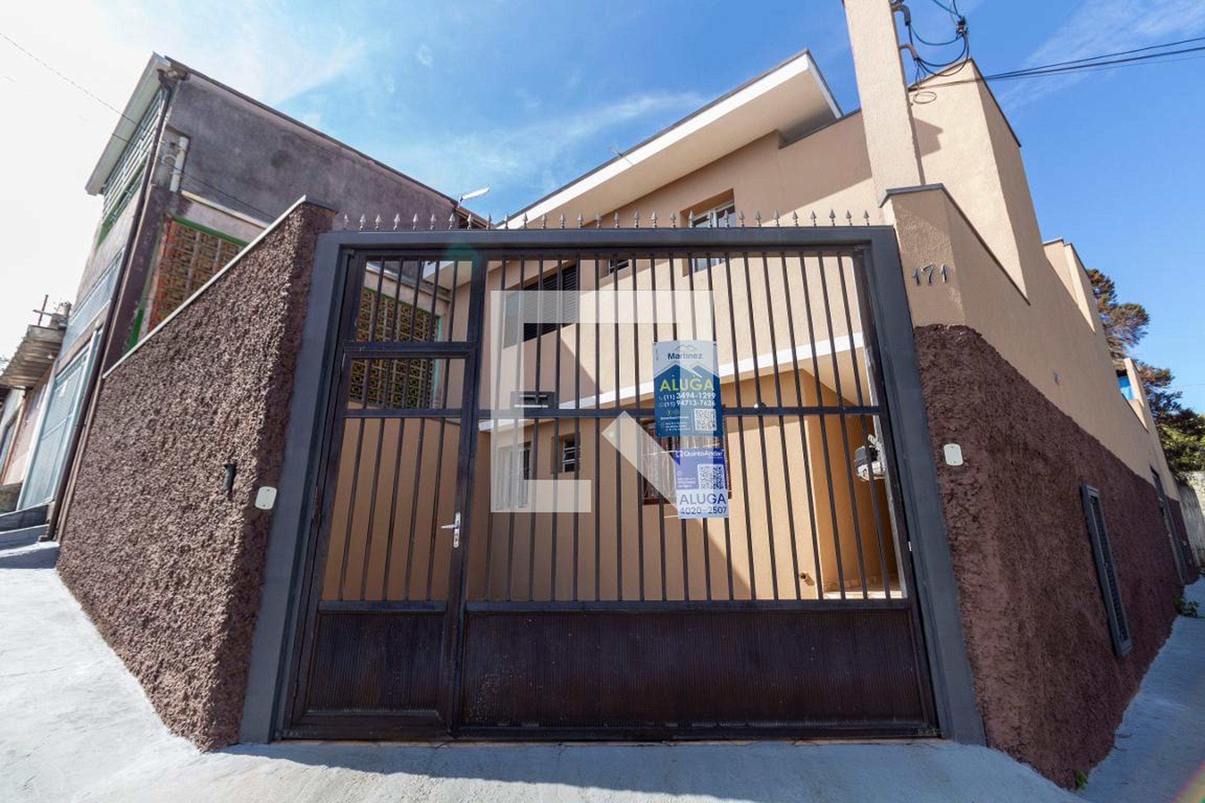 Fachada Condomínio em Rua Revolução Liberal, 171