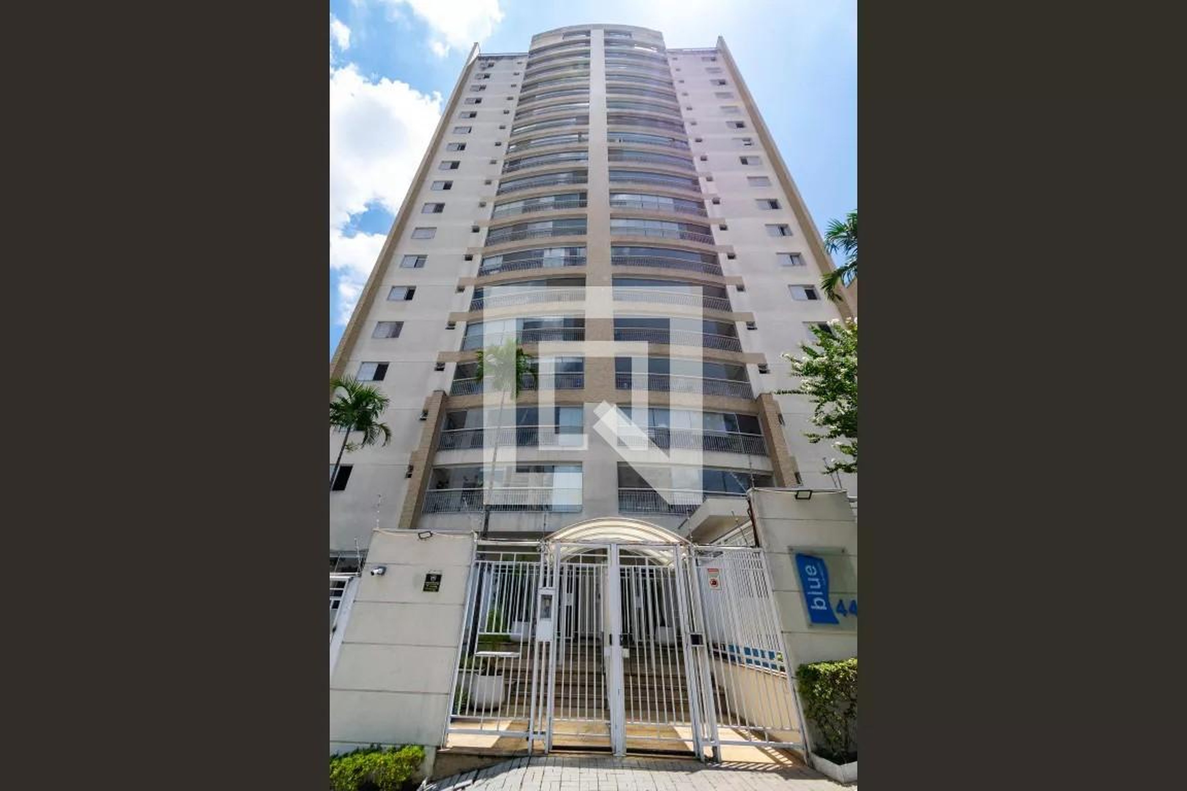 Fachada do Prédio Condomínio Blue Vila Mascote