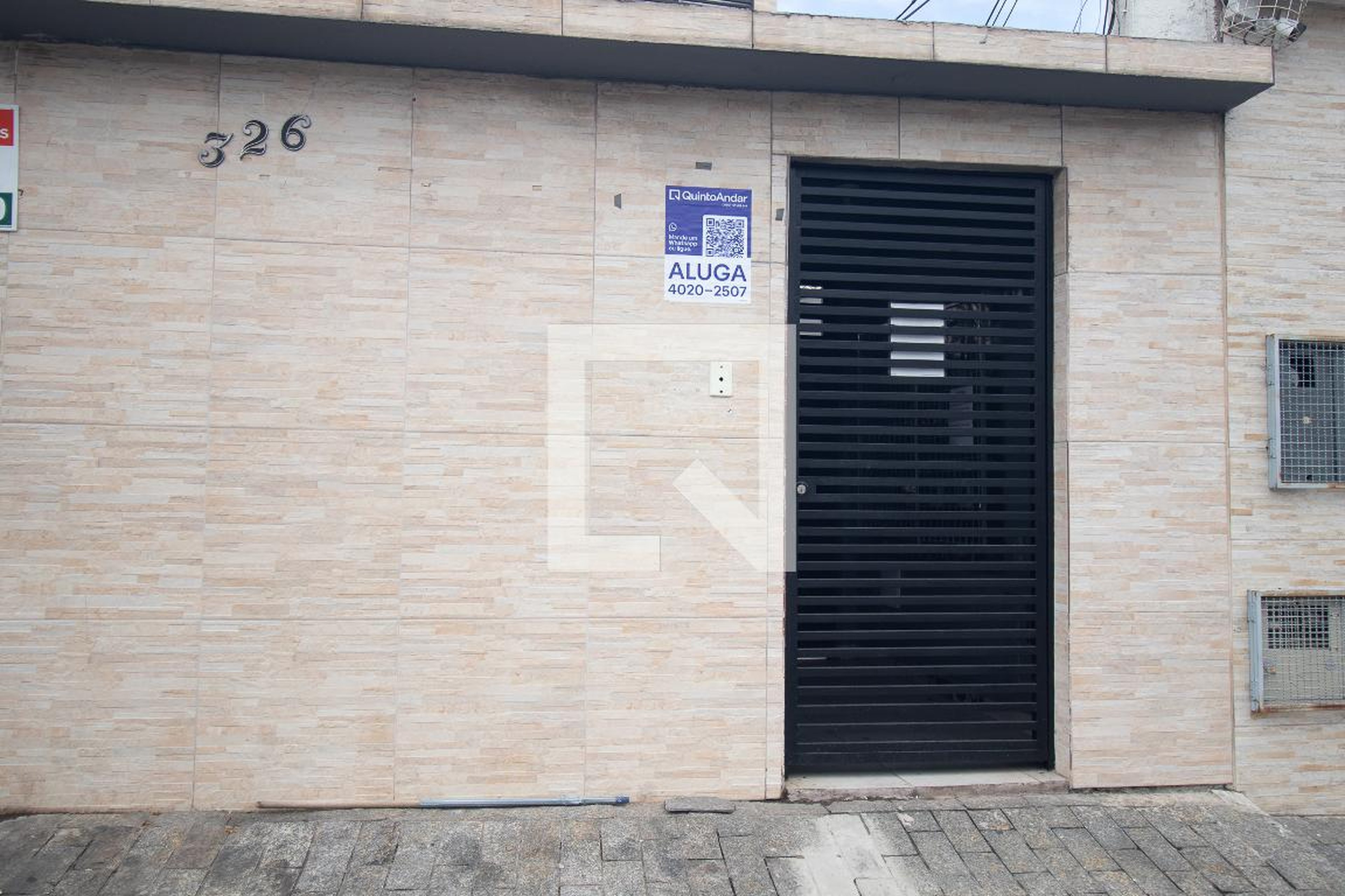 Fachada Condomínio em Rua Cássio de Almeida, 326