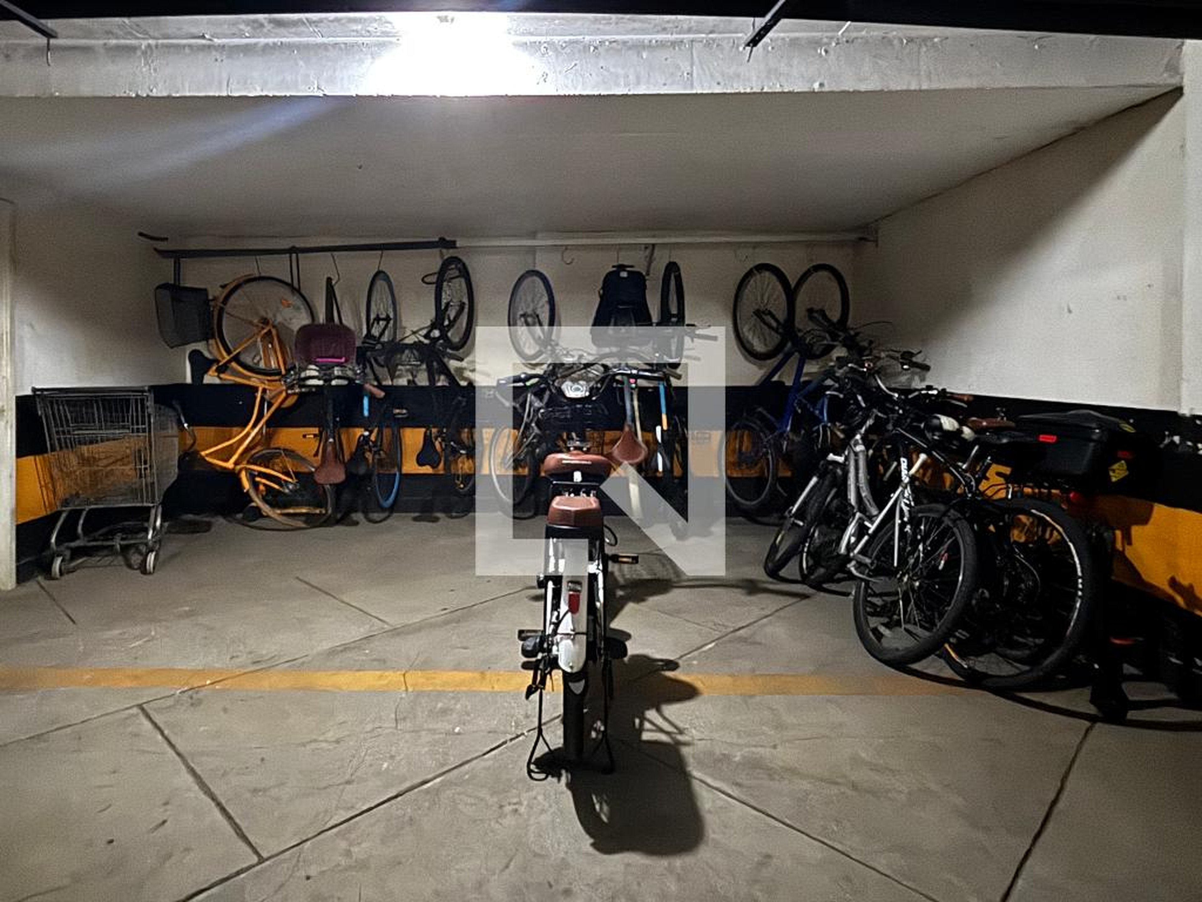 Bicicletário - Guilhermina Garden