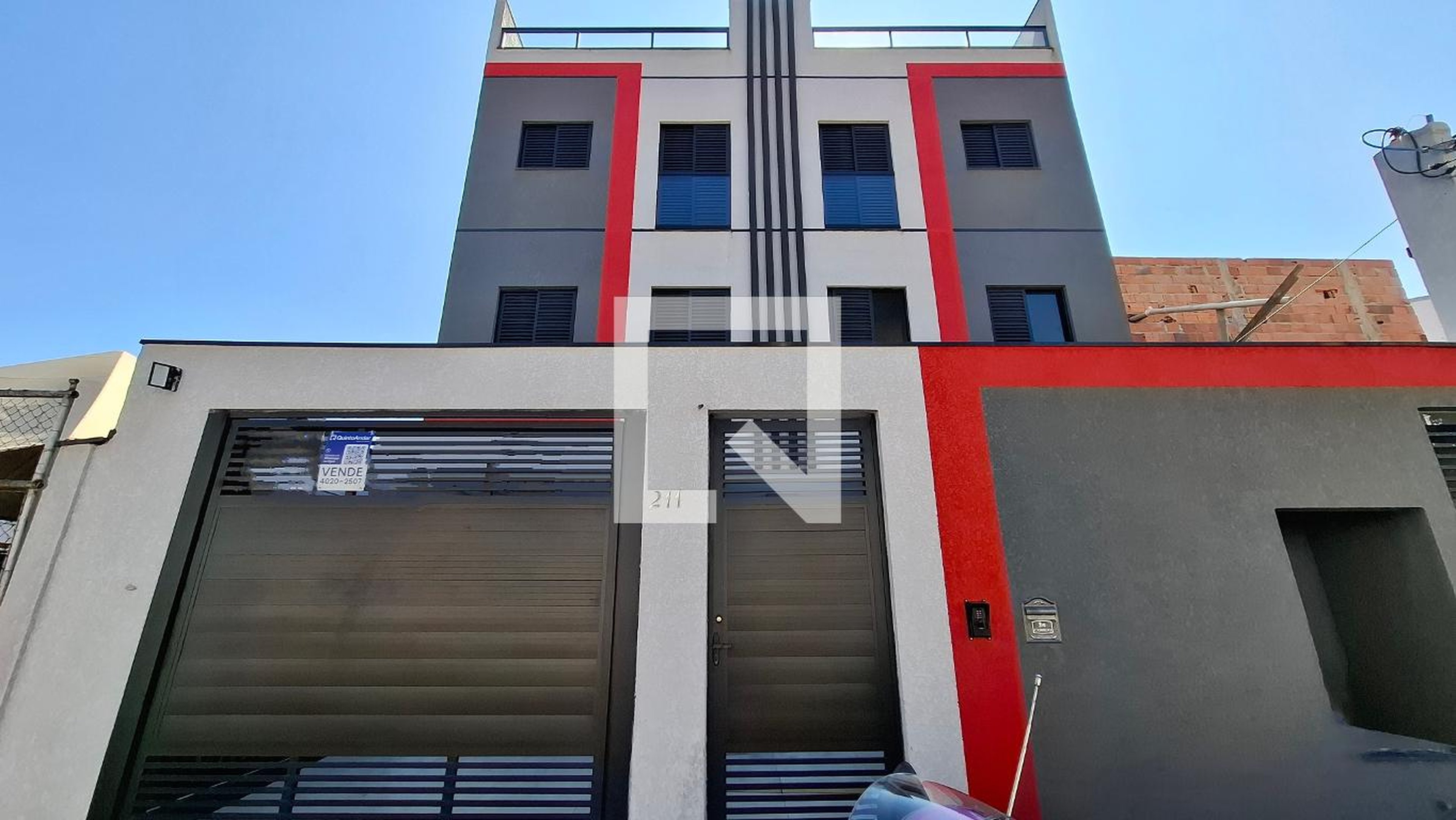 Fachada Condomínio em Rua Marília, 211