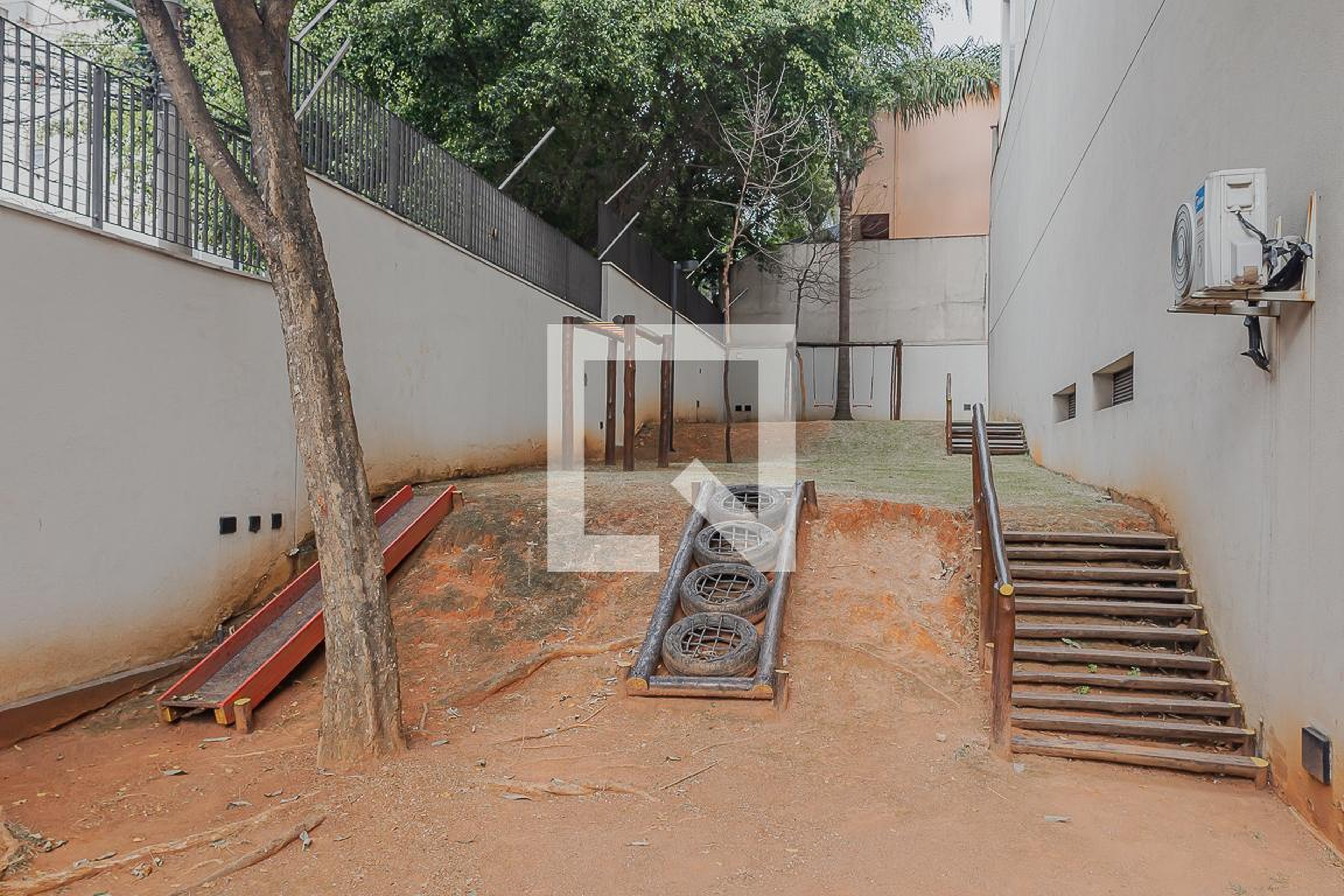 Playground - Mondrian