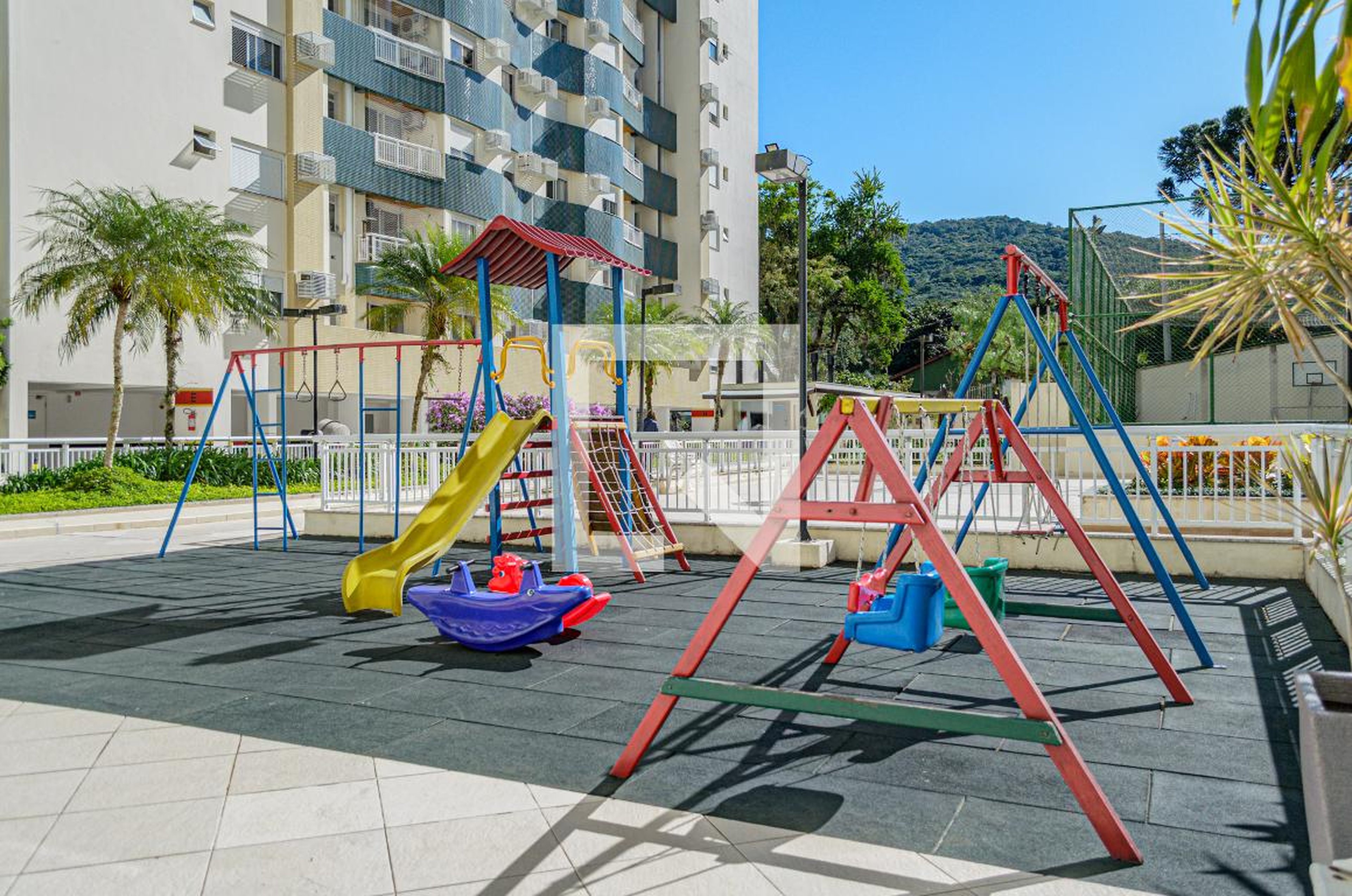 Área Comum - Paris Dakar