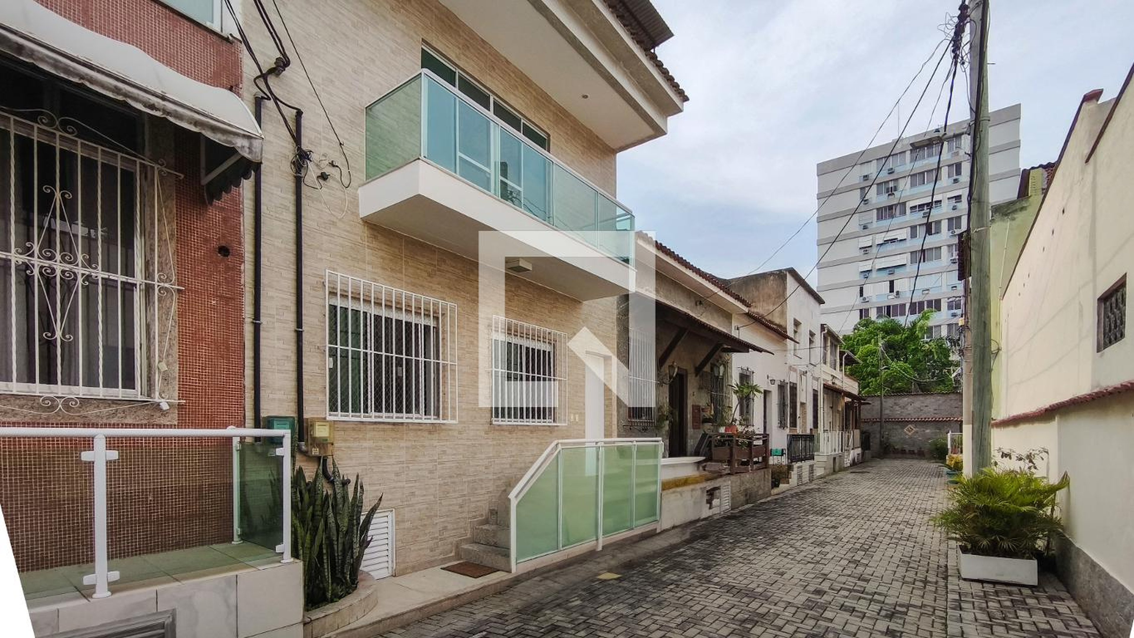 Fachada do Prédio Condomínio em Rua Souza Franco, 430