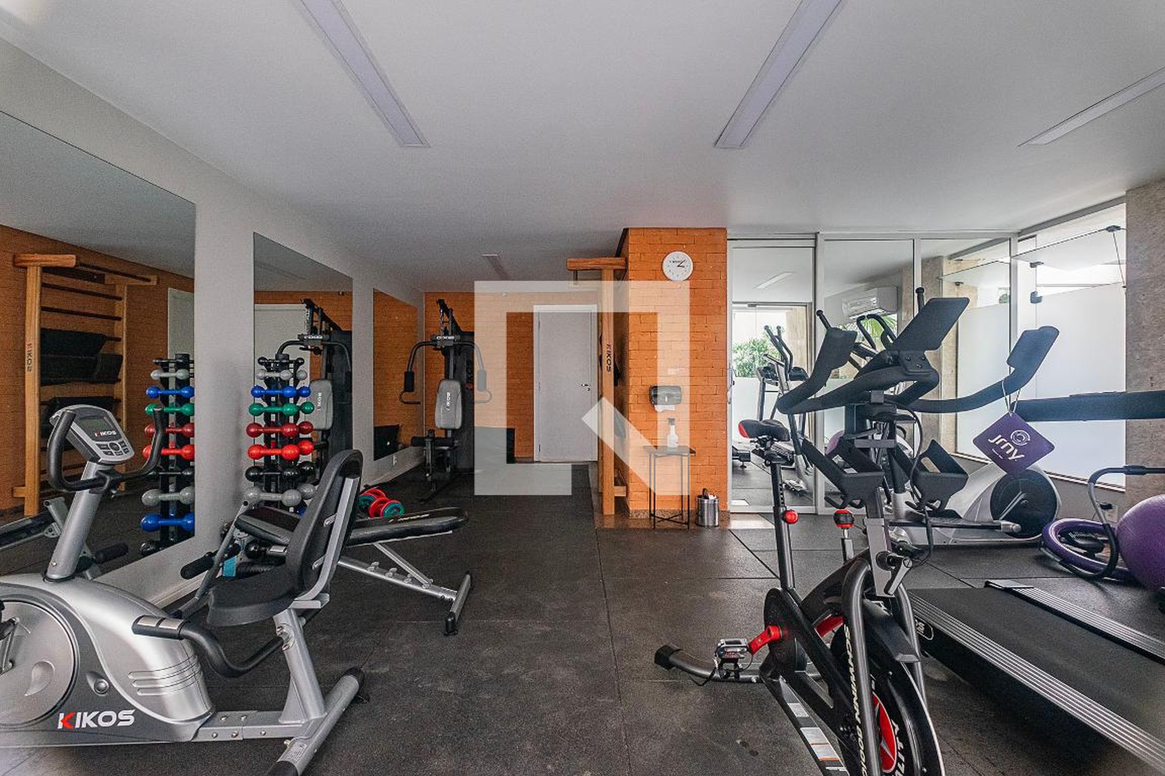 Academia - Claudia Regina e Tatiana