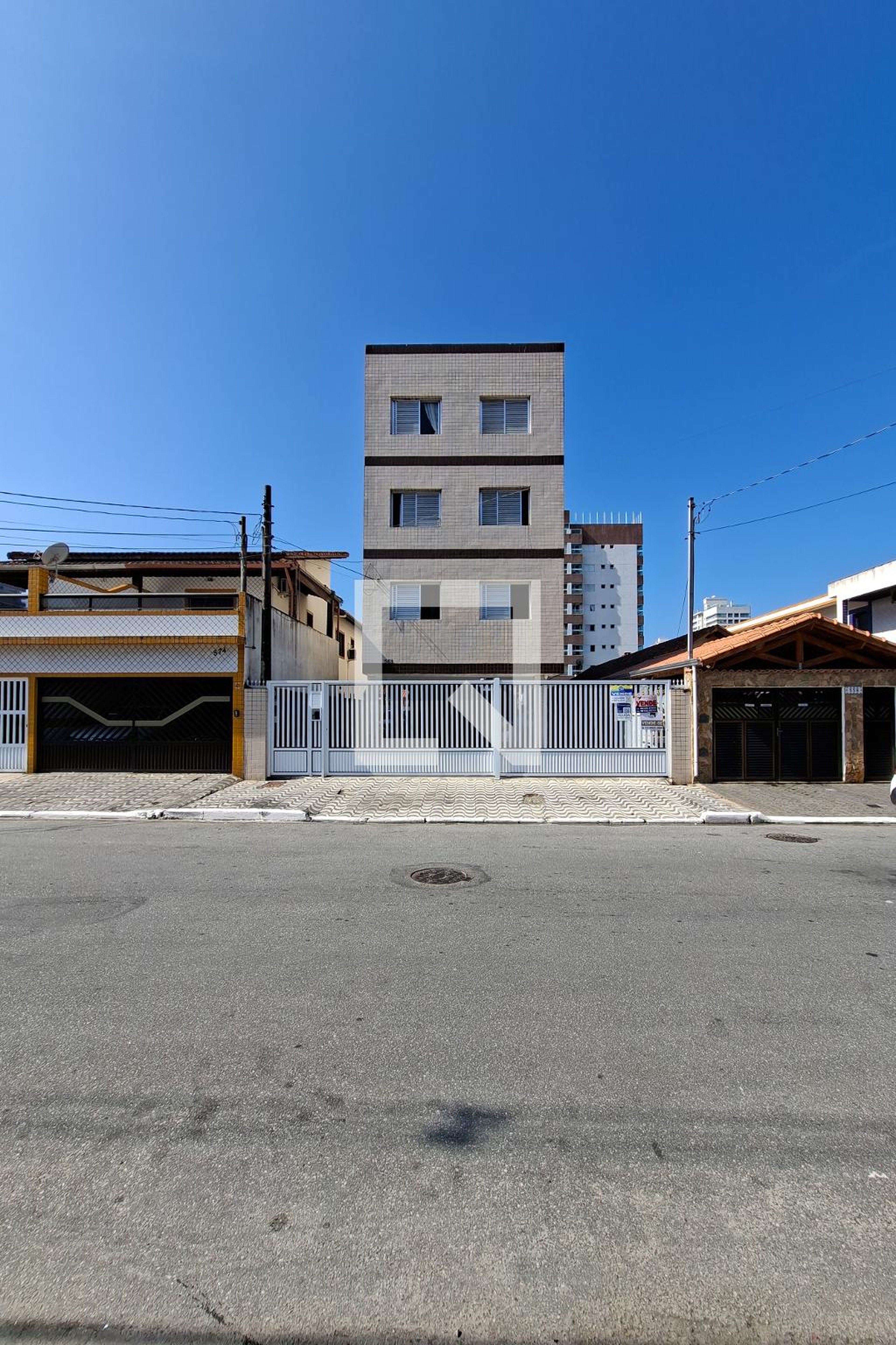 Fachada do Prédio Condomínio em Rua Londrina, 568