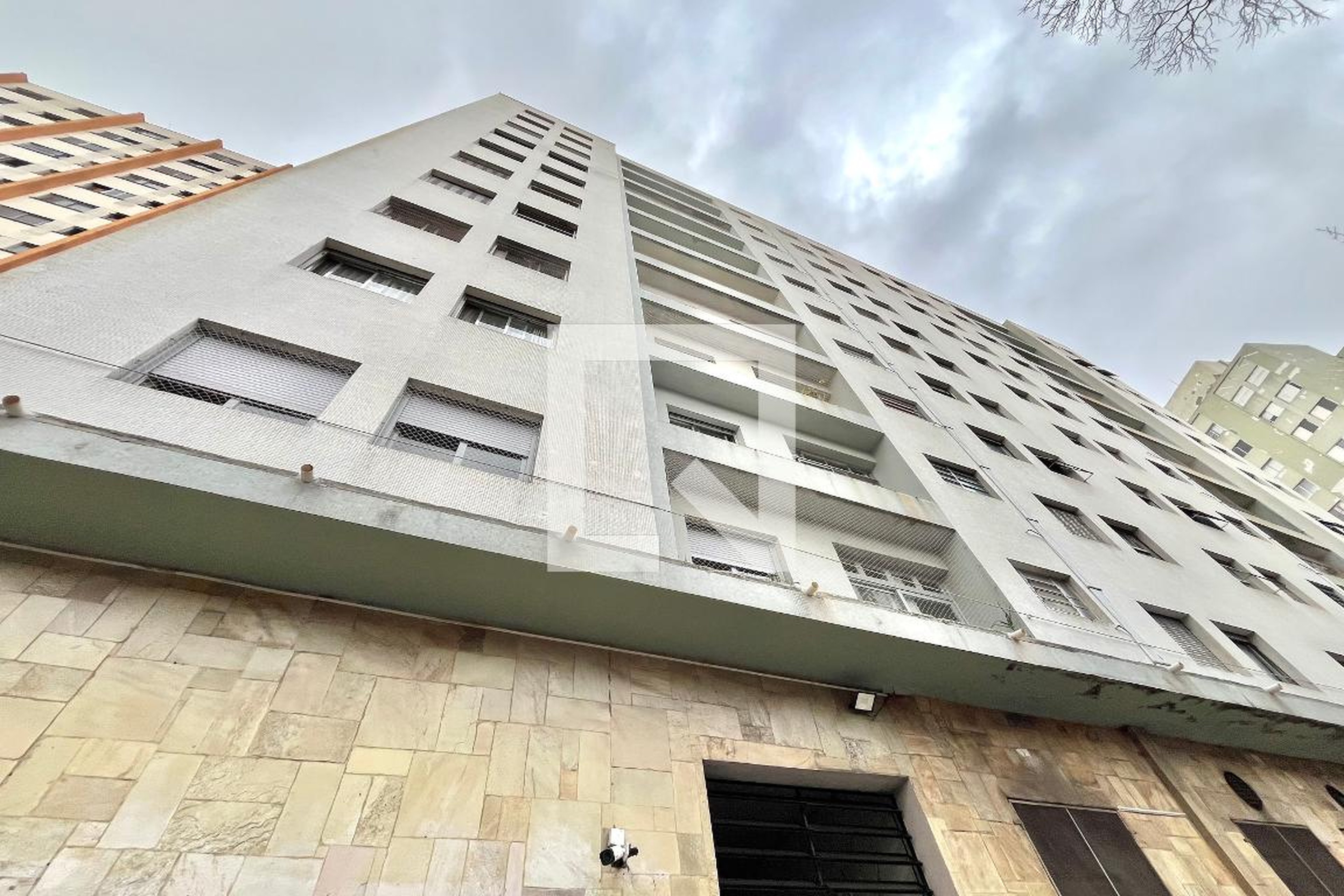 Fachada Condomínio em Avenida Miguel Estefano, 165