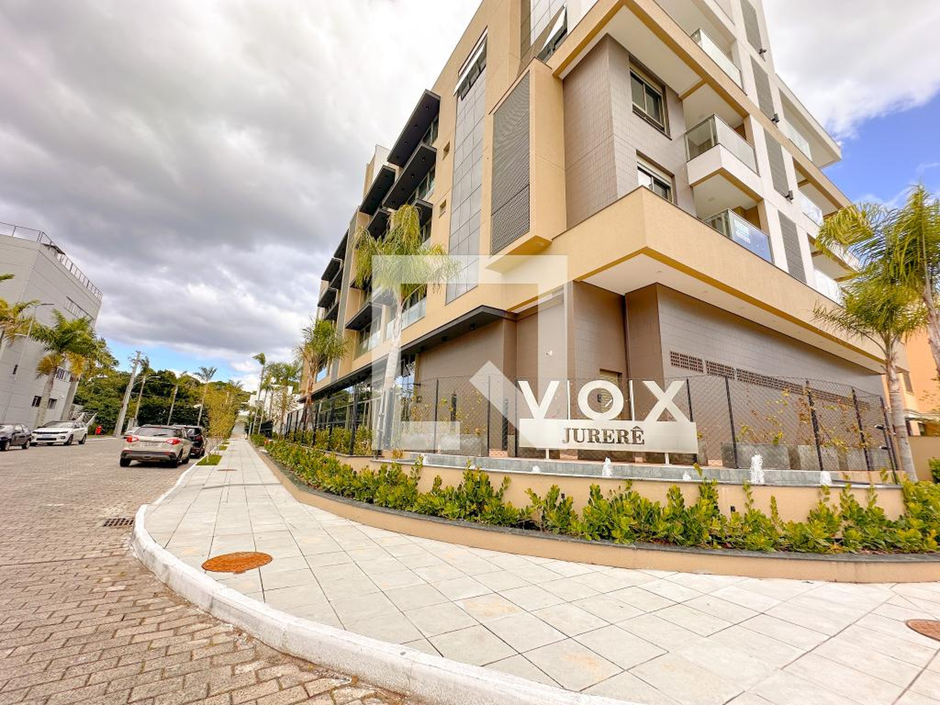 Fachada Condomínio em Rua dos Acarás, 47