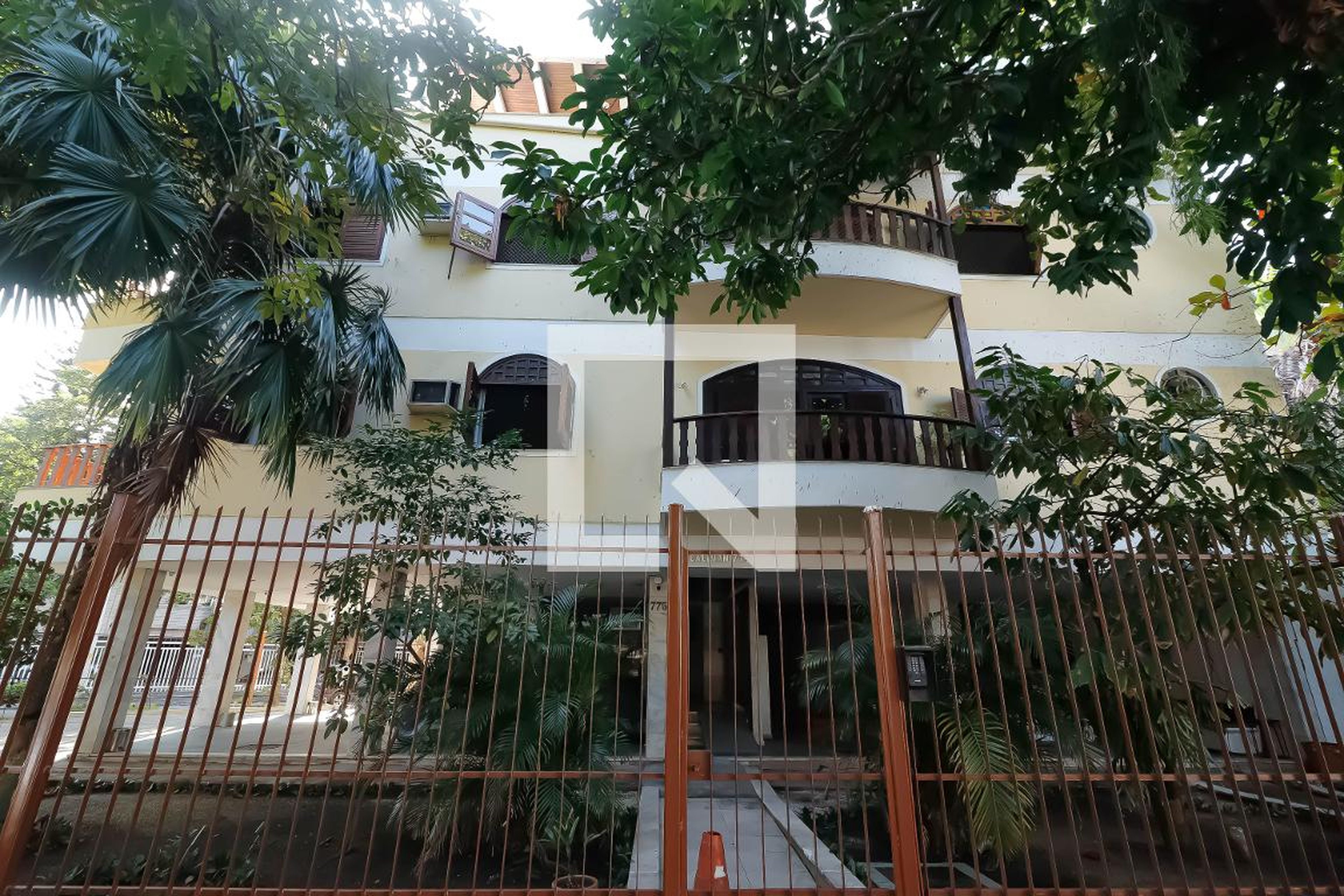 Fachada Condomínio em Avenida Érico Veríssimo, 775