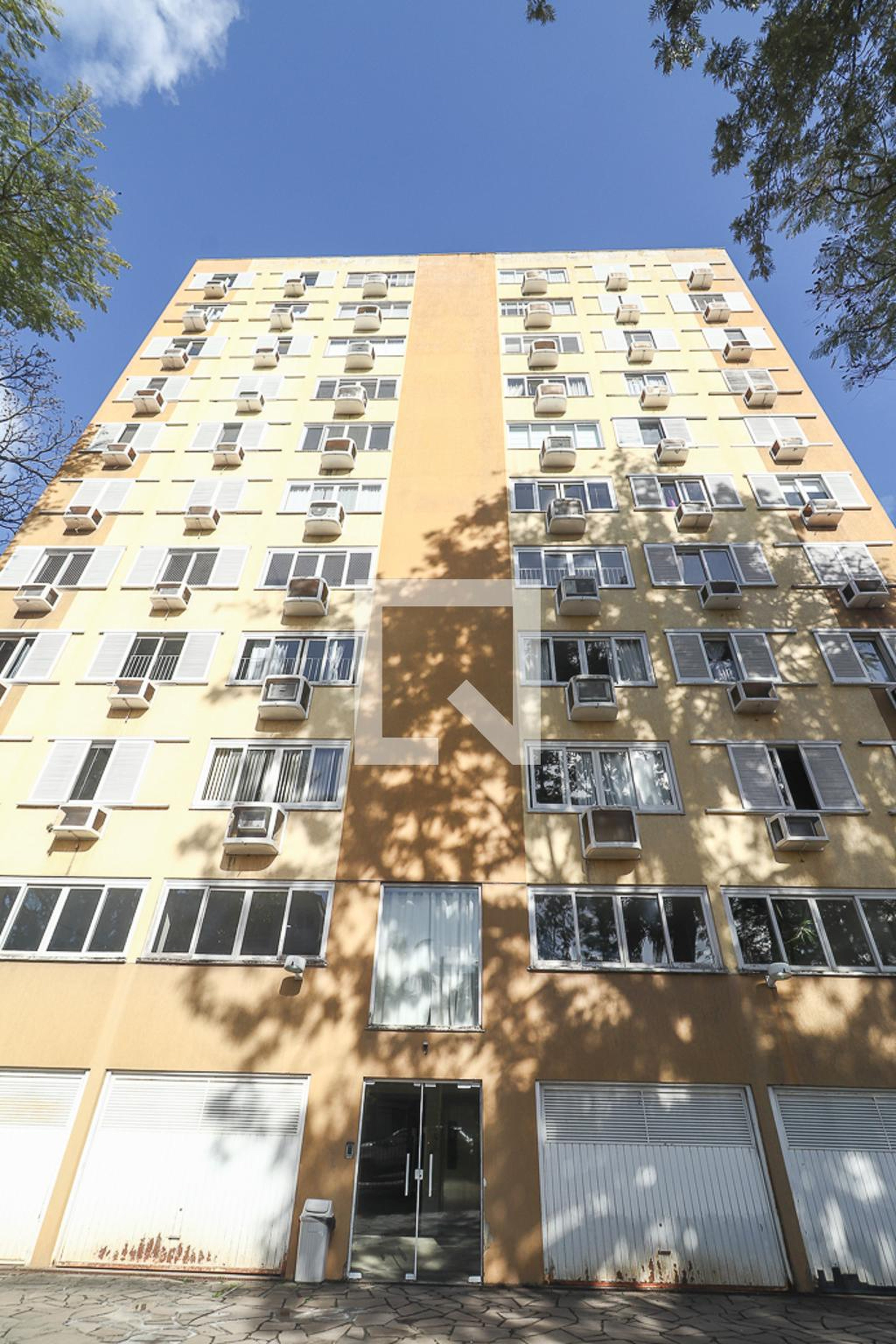 Fachada Condomínio em Rua Anita Garibaldi, 1717