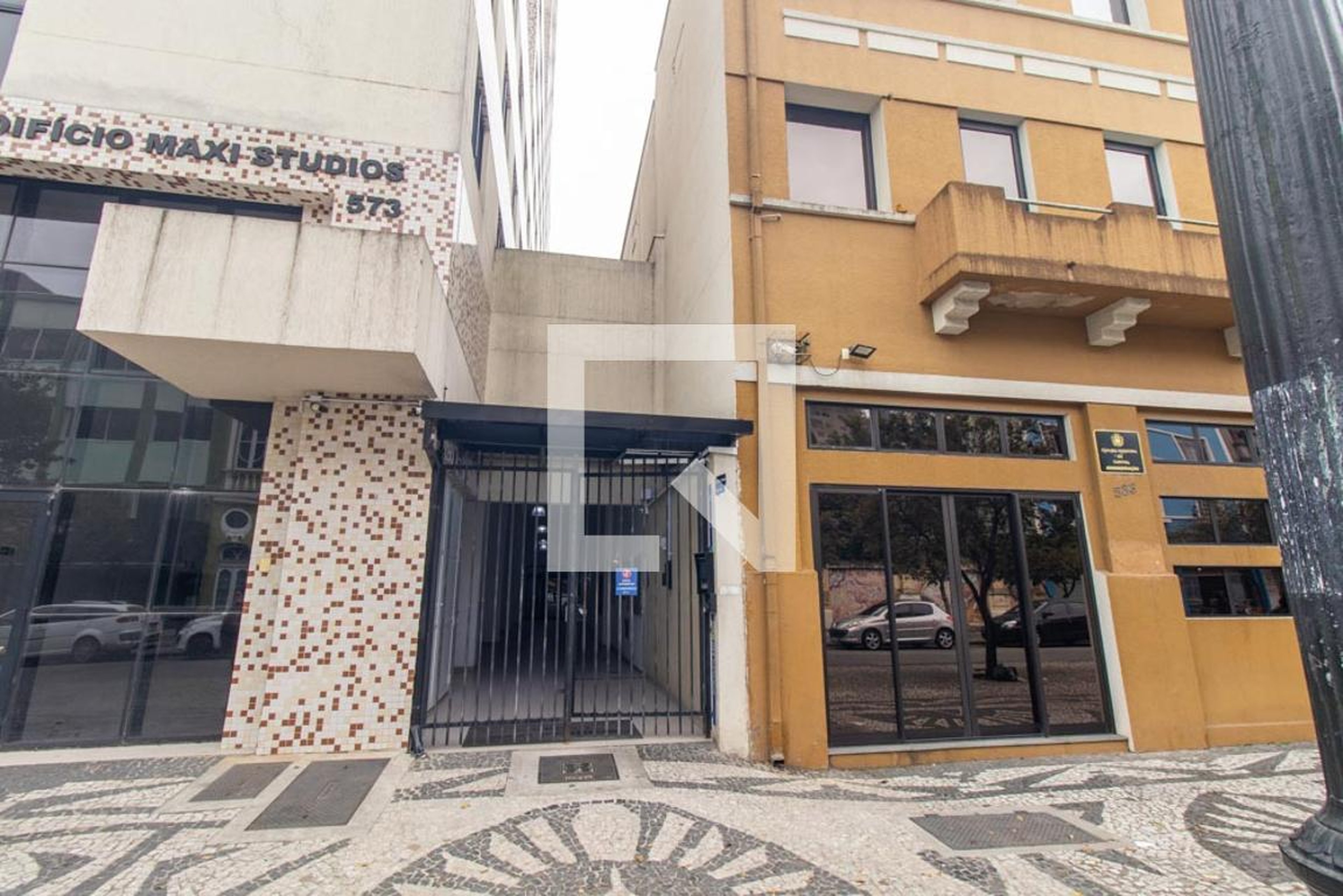 Fachada Edifício Maxi Studios