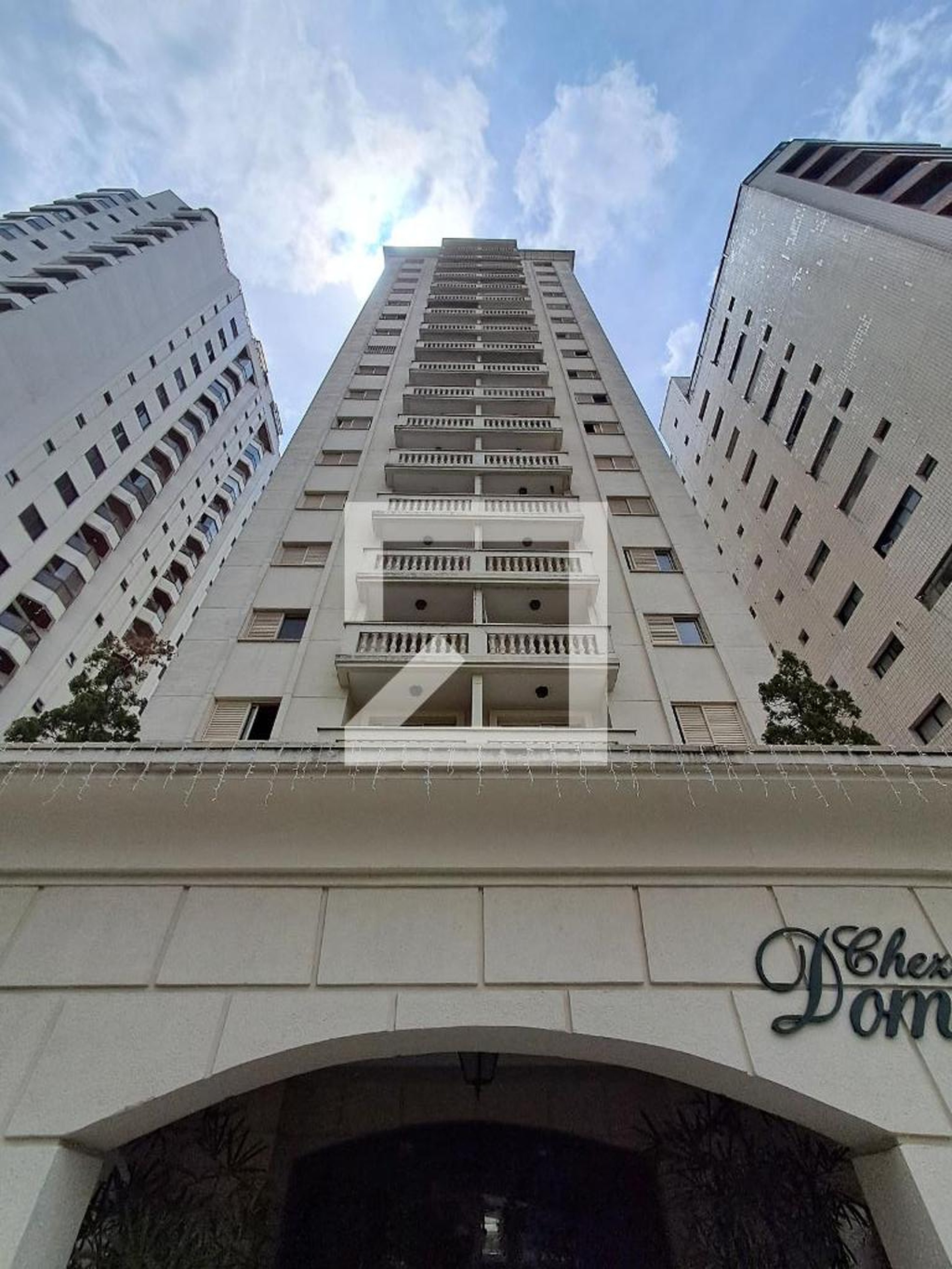 Fachada Condomínio Chez Dominique