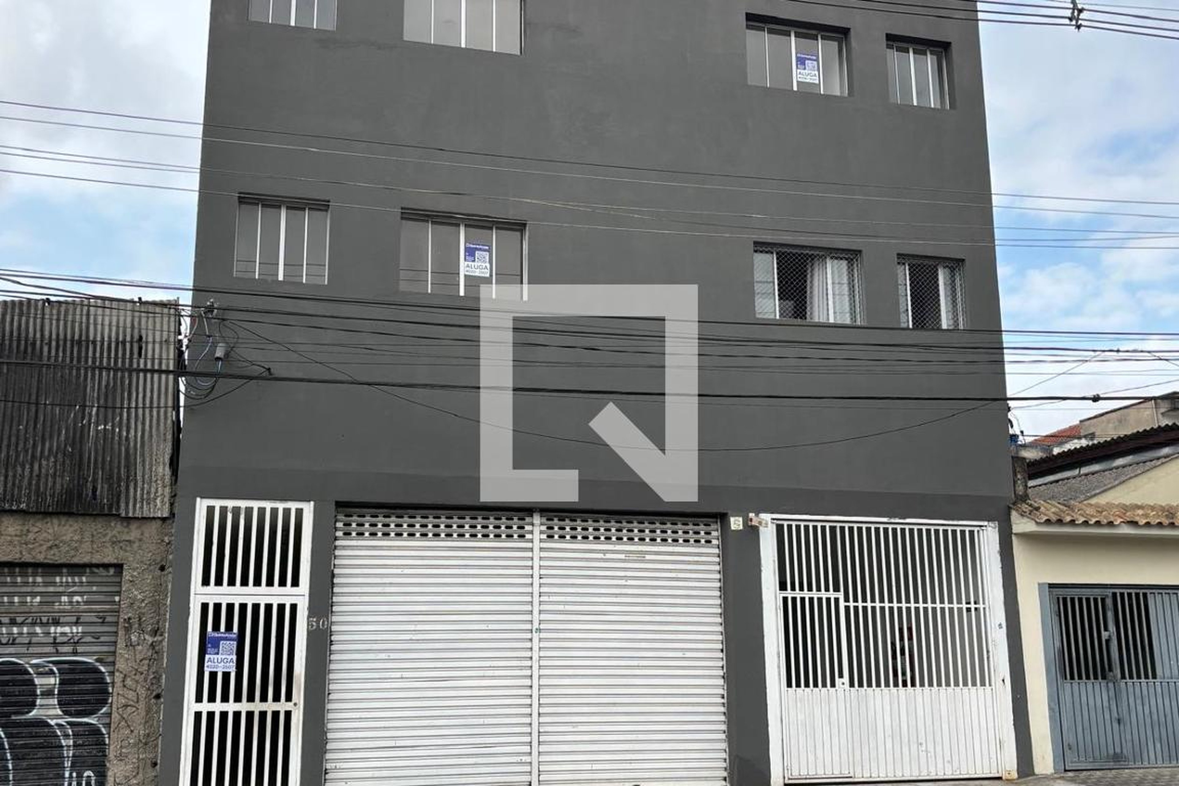 Fachada Condomínio em Rua Manoel Coraza, 50