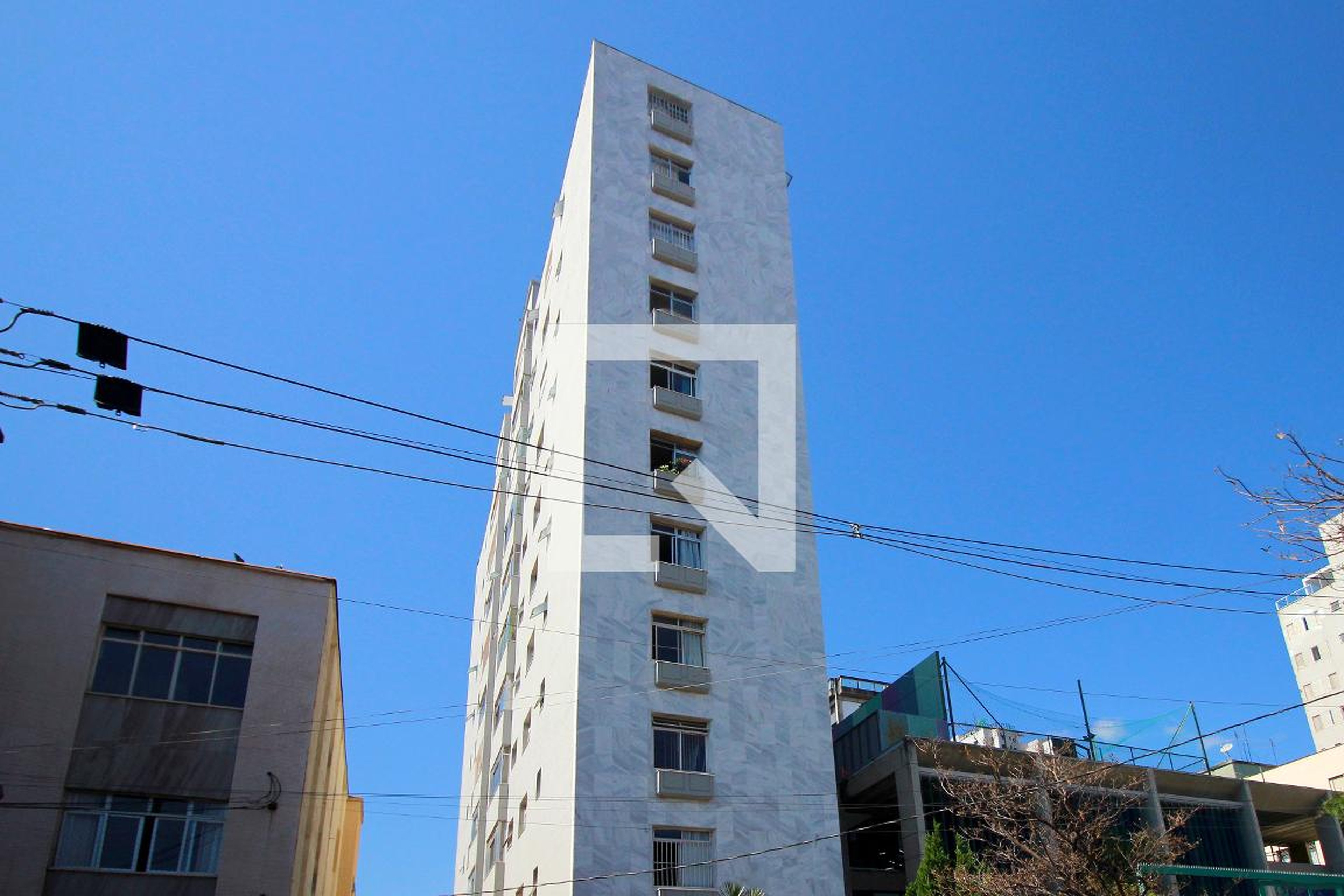 Fachada Condomínio em Rua Carangola, 307