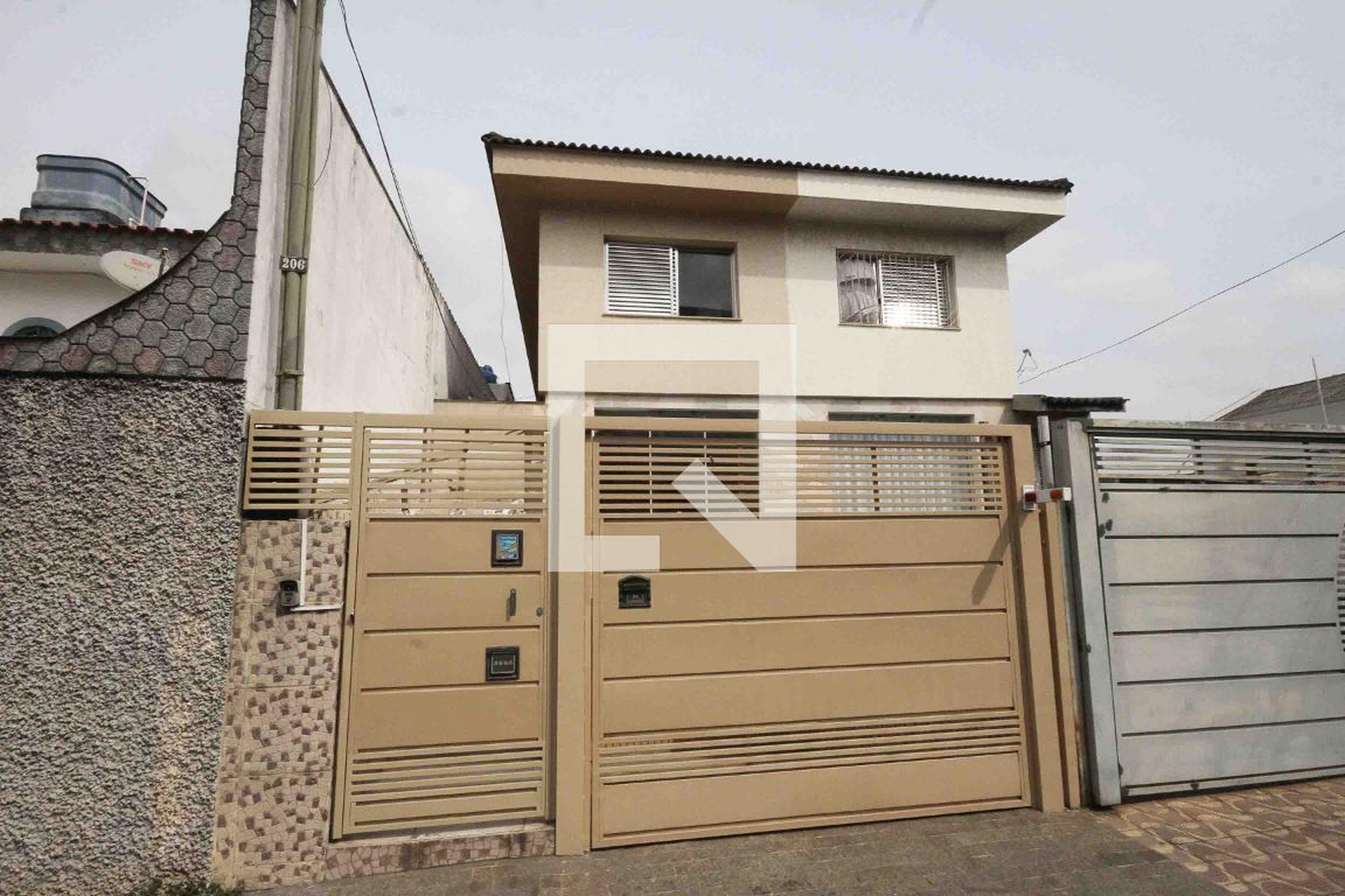 Fachada Condomínio em Rua Marius, 208