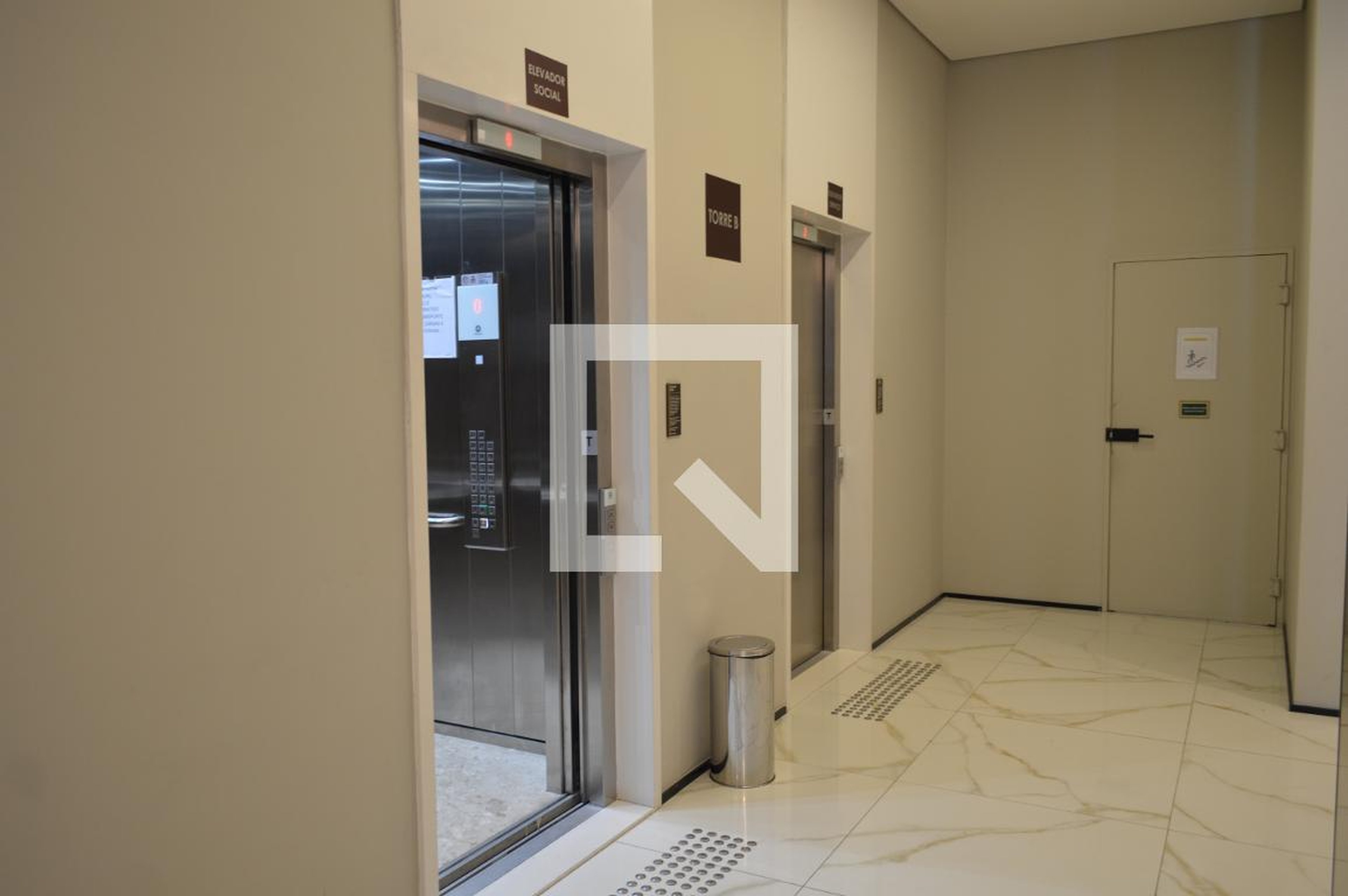 Elevador - Living Alto do Ipiranga