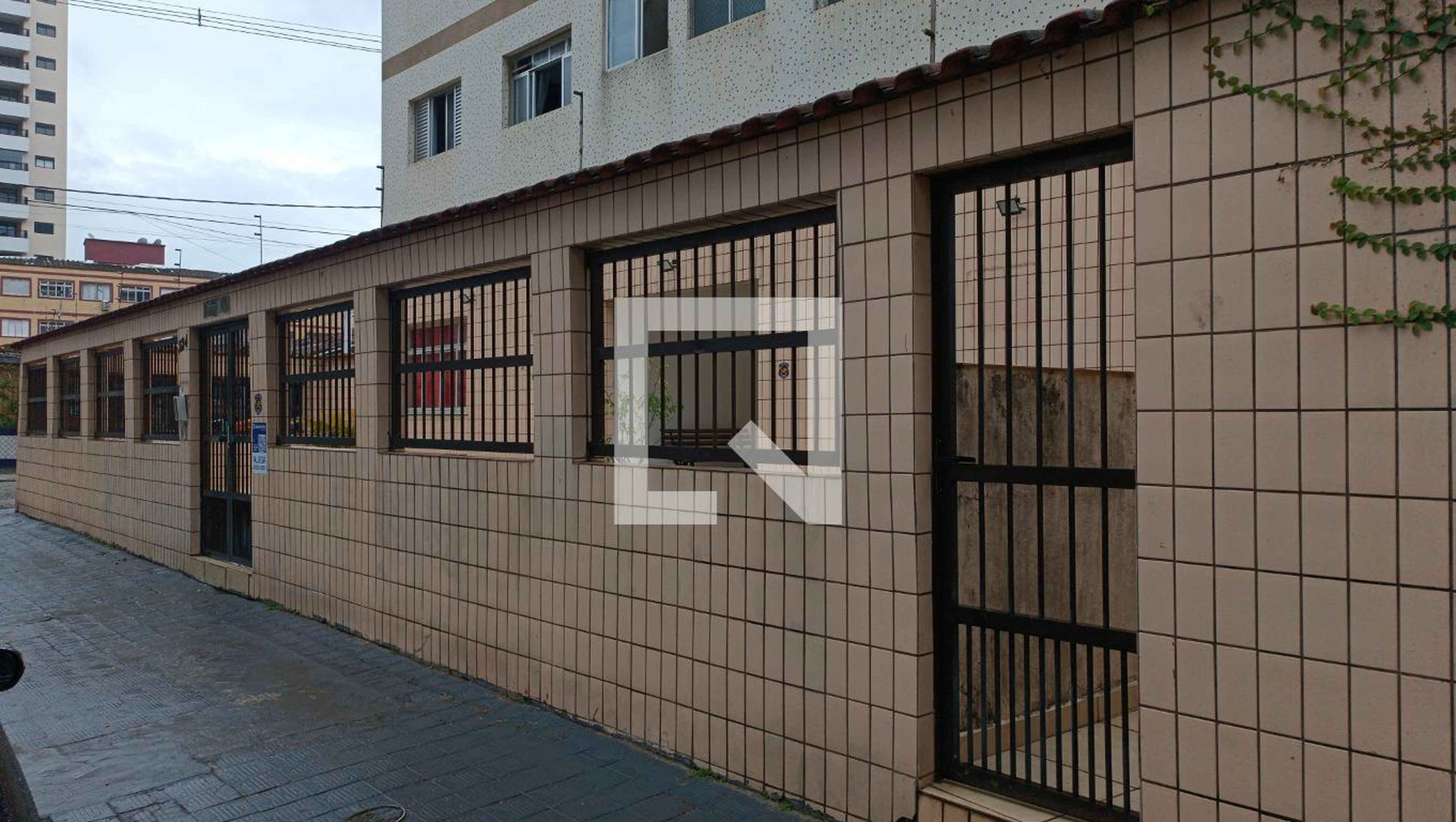 Fachada Condomínio em Rua Vasco da Gama, 224